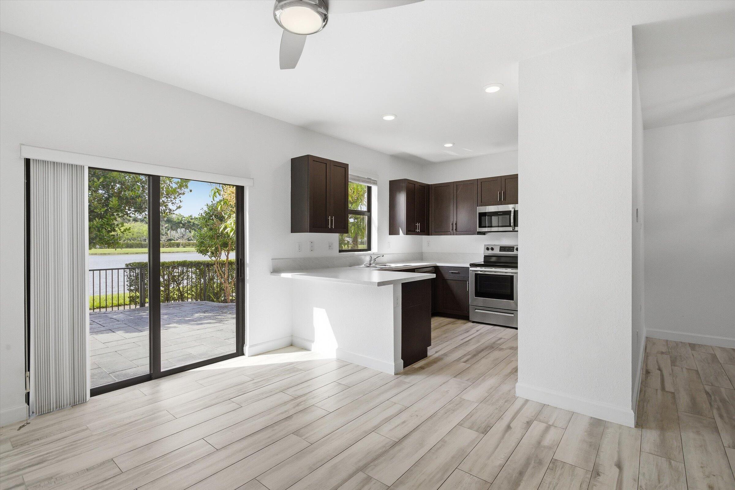 5884 Mustang Manor — photo