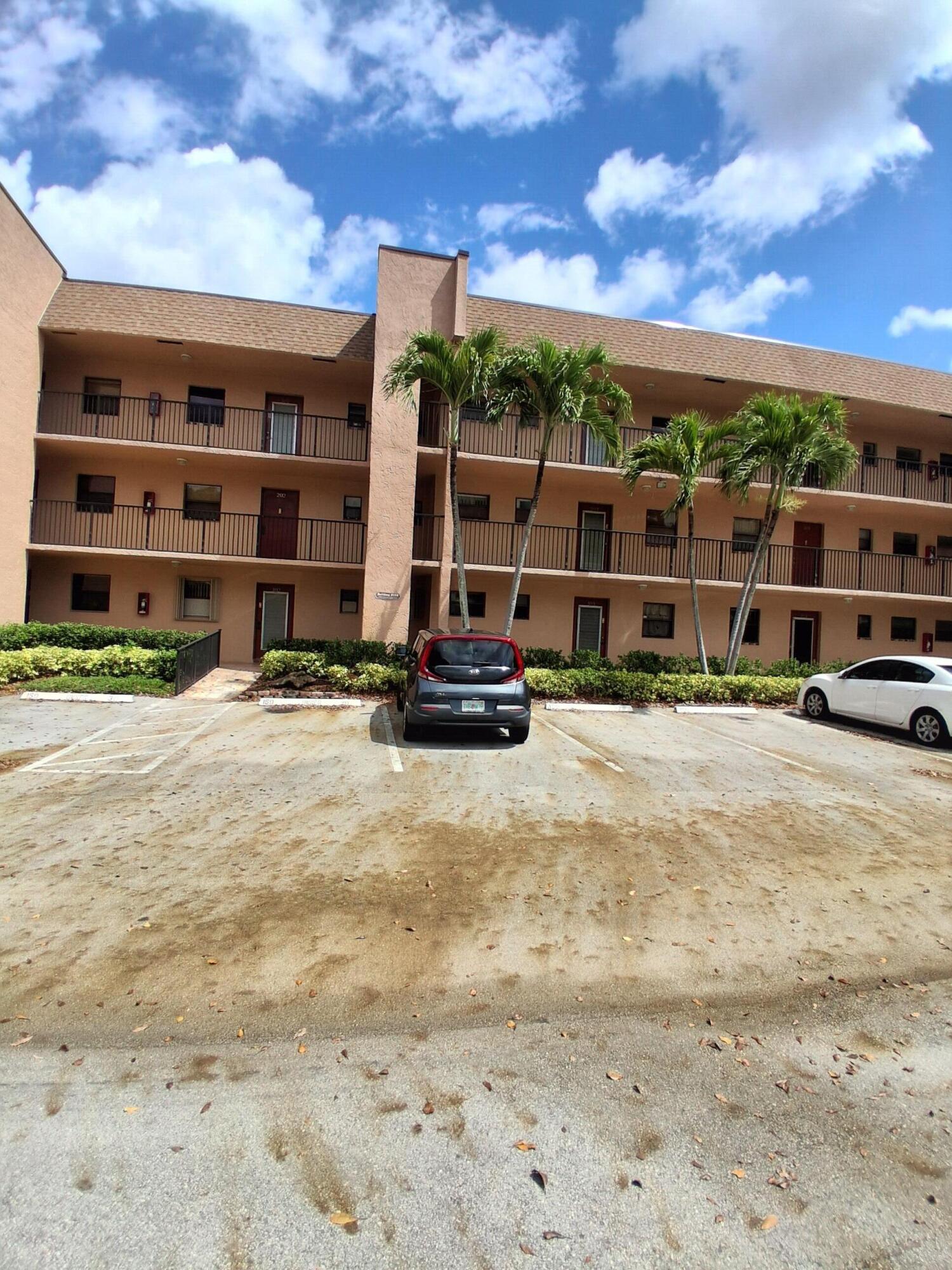 10303 Sunrise Lakes Boulevard 103 — photo