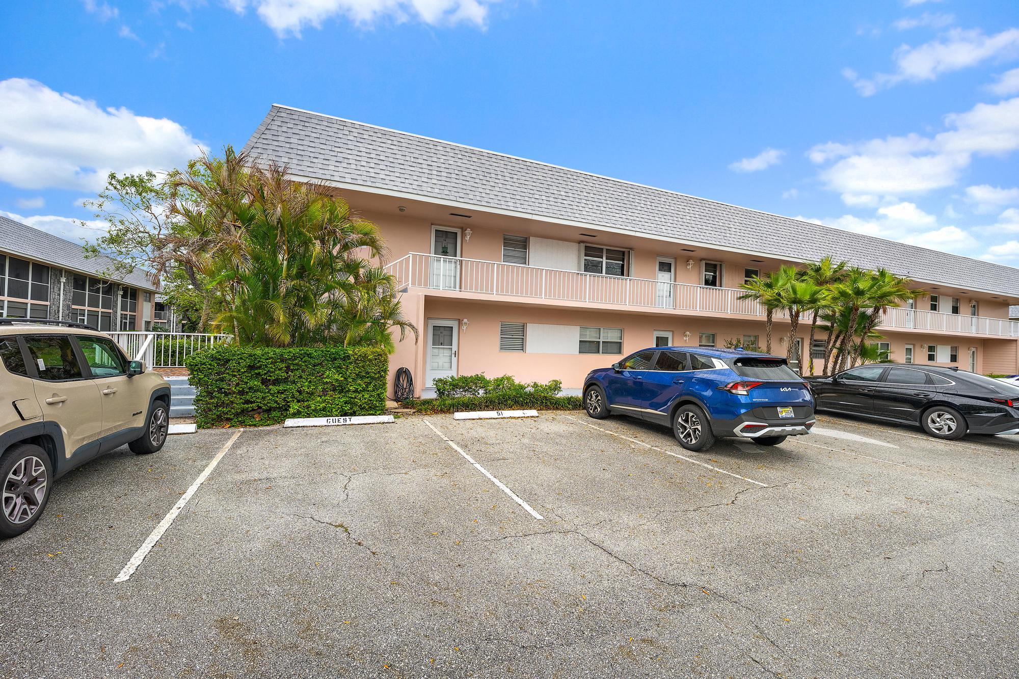18081 SE Country Club Drive 6-51 — photo