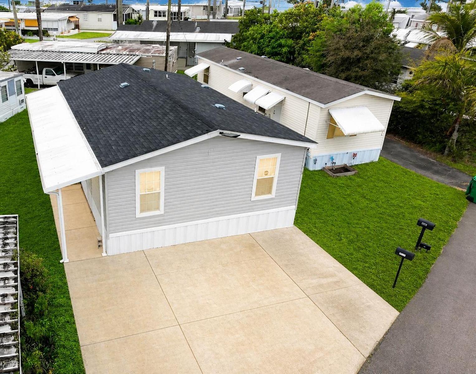 8516 SW 17th Court — photo