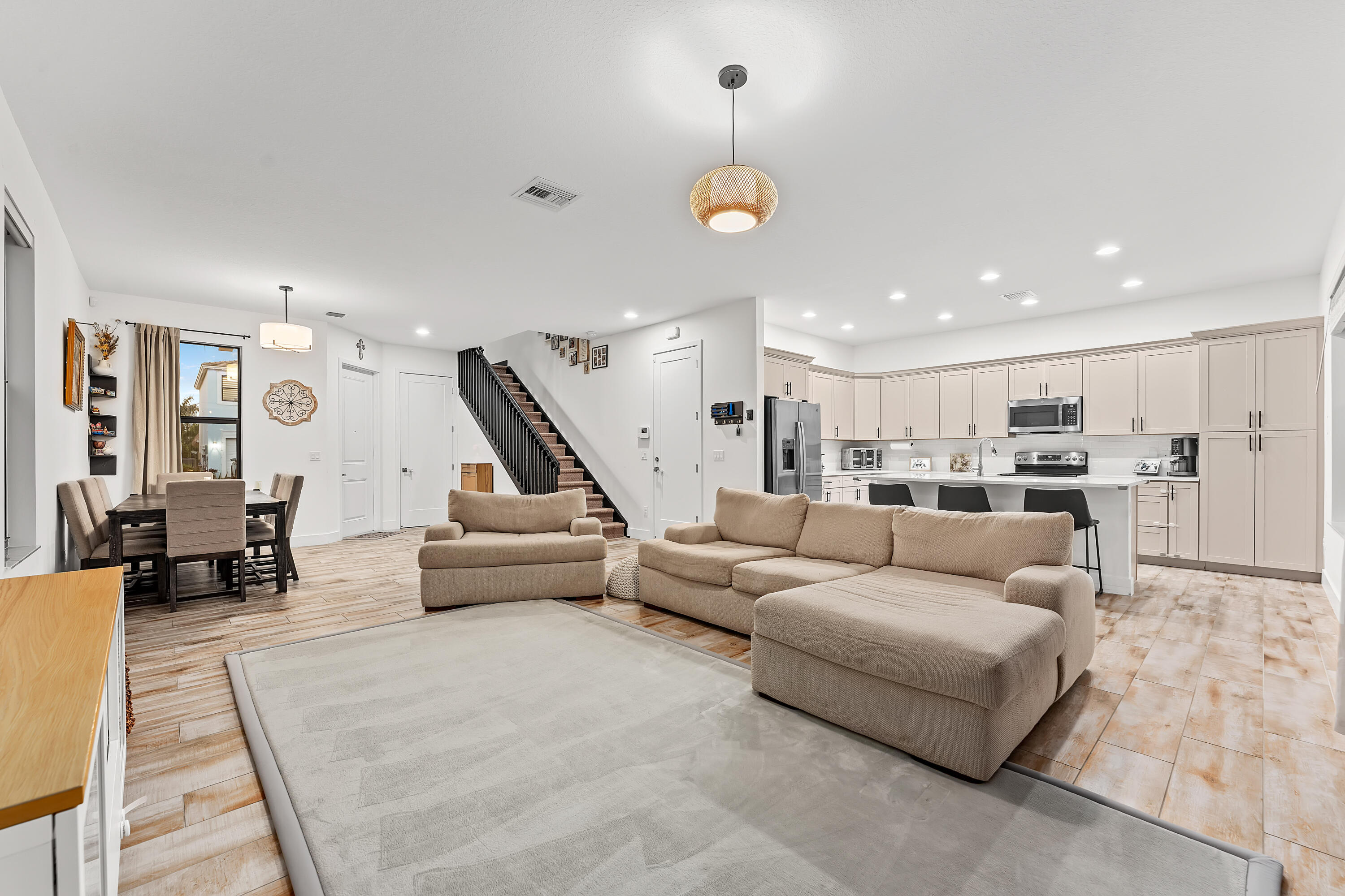 16235 Sandy Shore Drive — photo