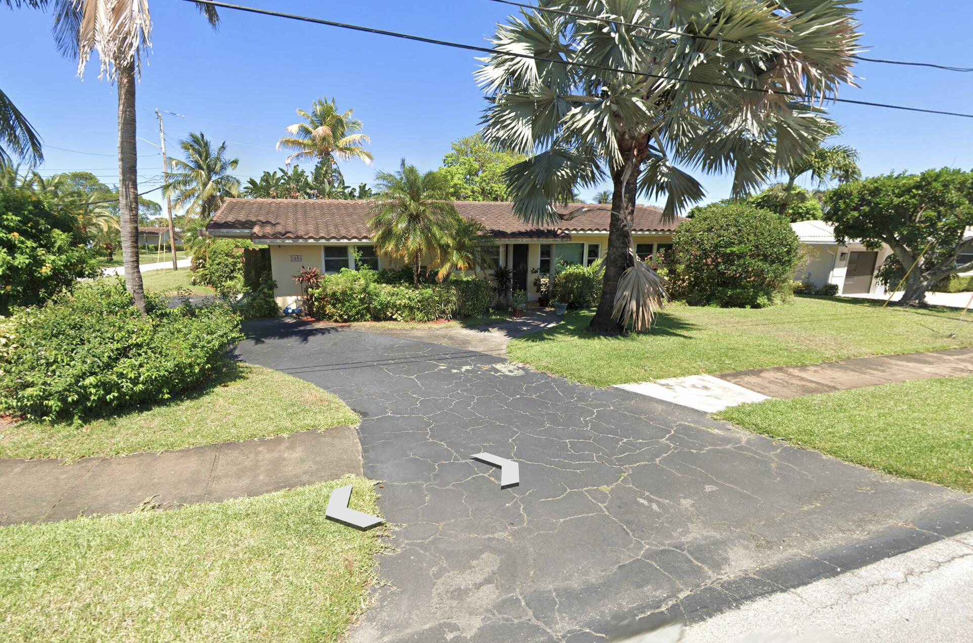 2456 Middle River Drive — photo
