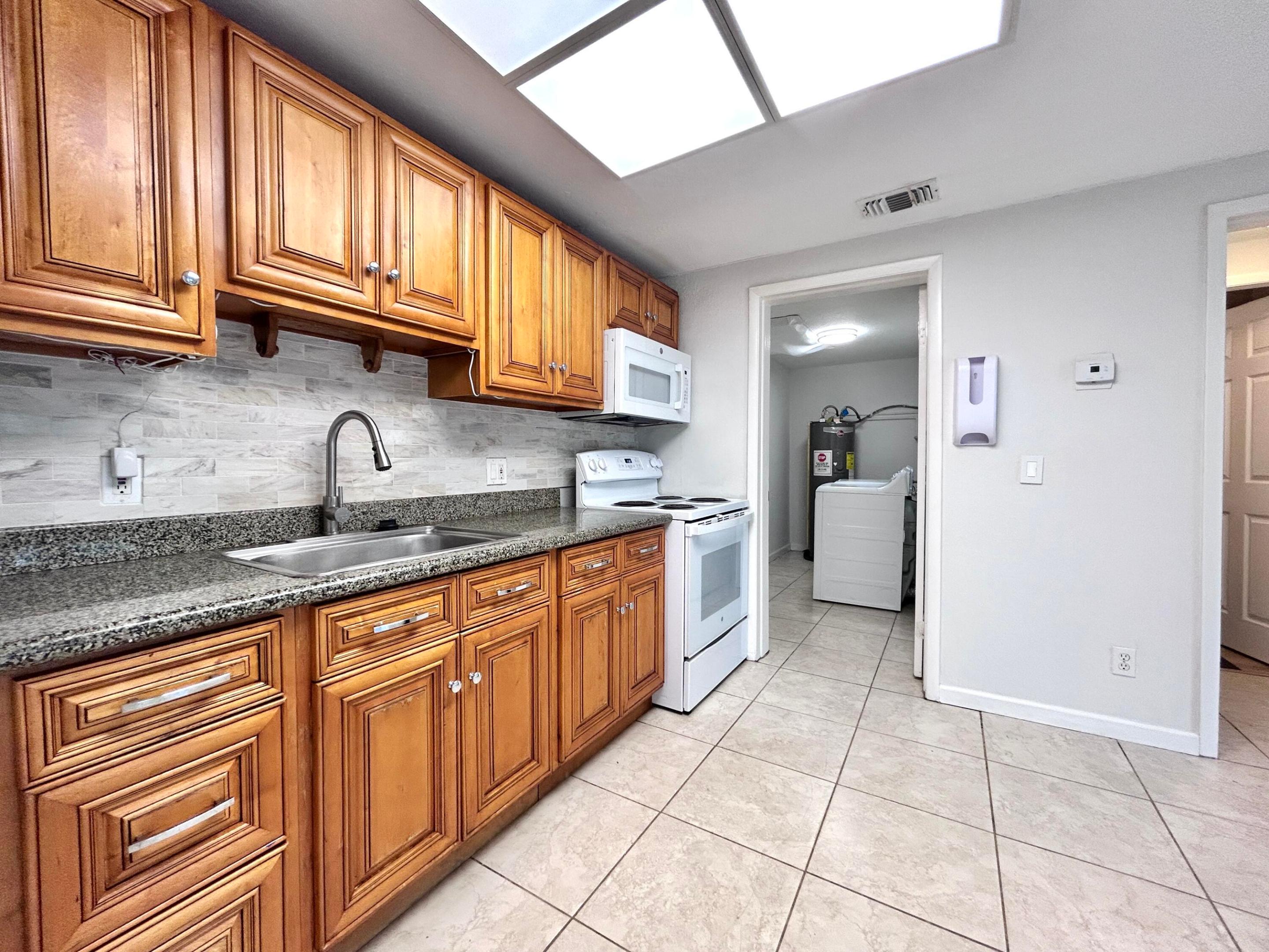 7168 Southgate Boulevard 7168 — photo