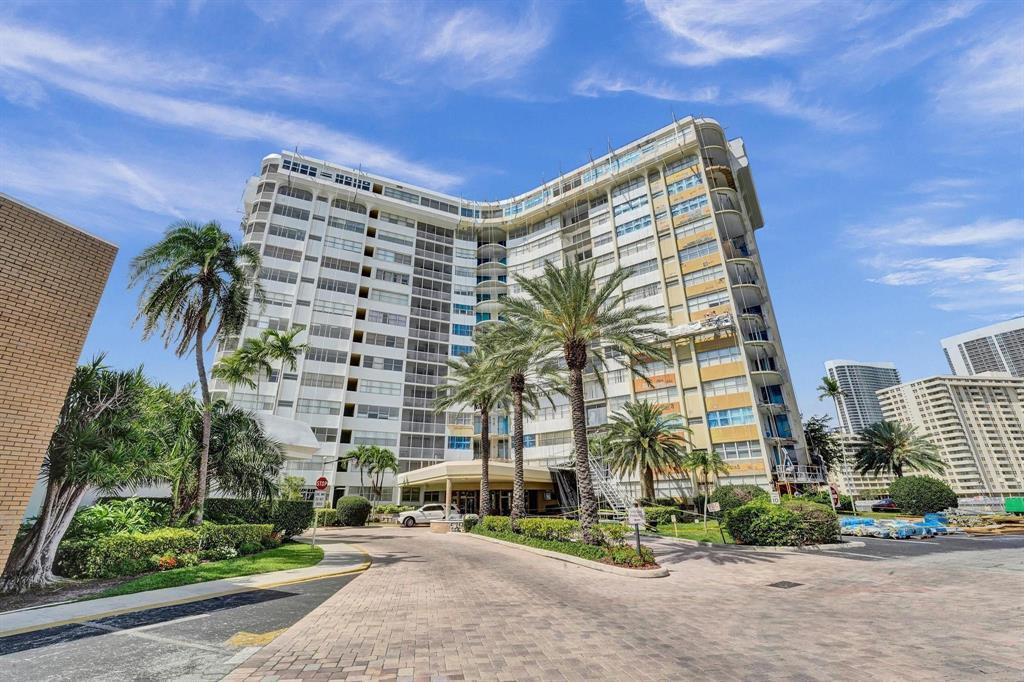 100 Golden Isles Drive 815 — photo