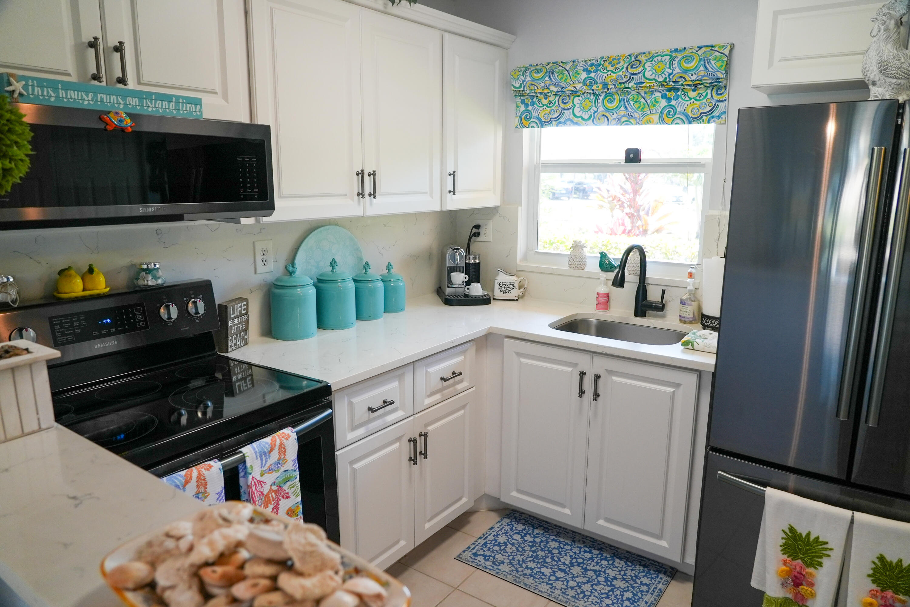 8901 Sunrise Lakes Boulevard 105 — photo