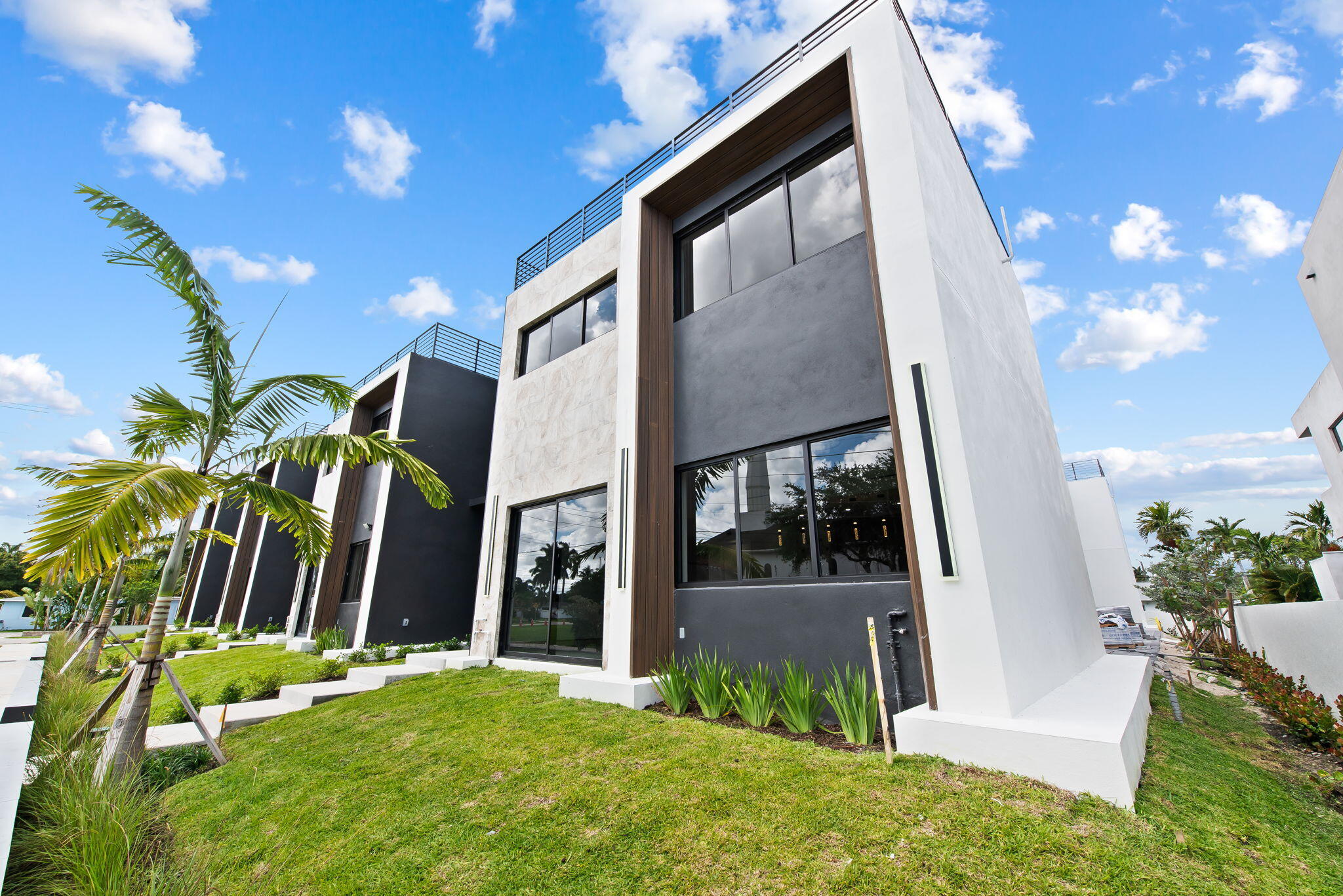 843 SW 14th Court 843 — photo
