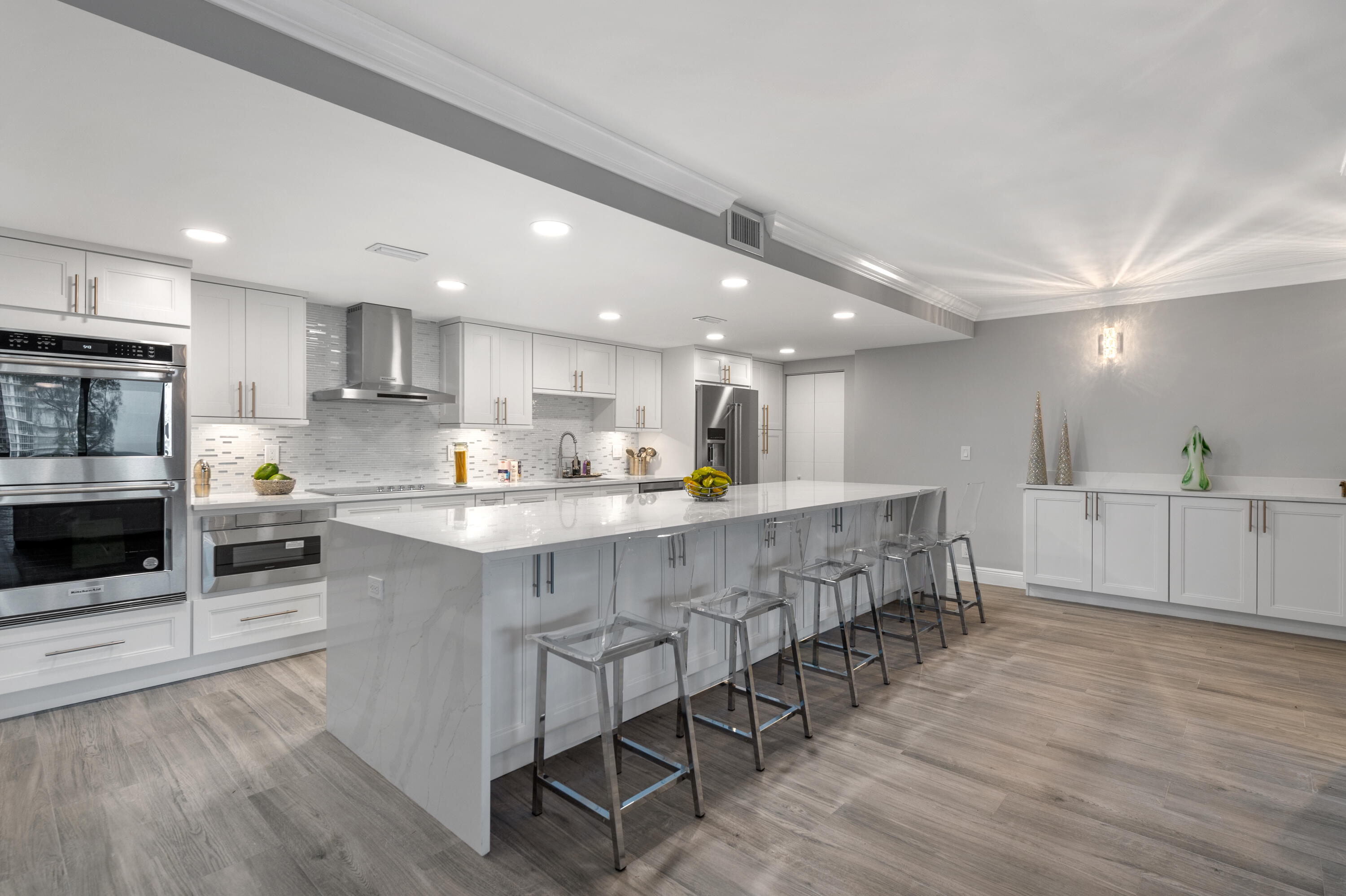 777 NE Bayshore Drive 705 — photo