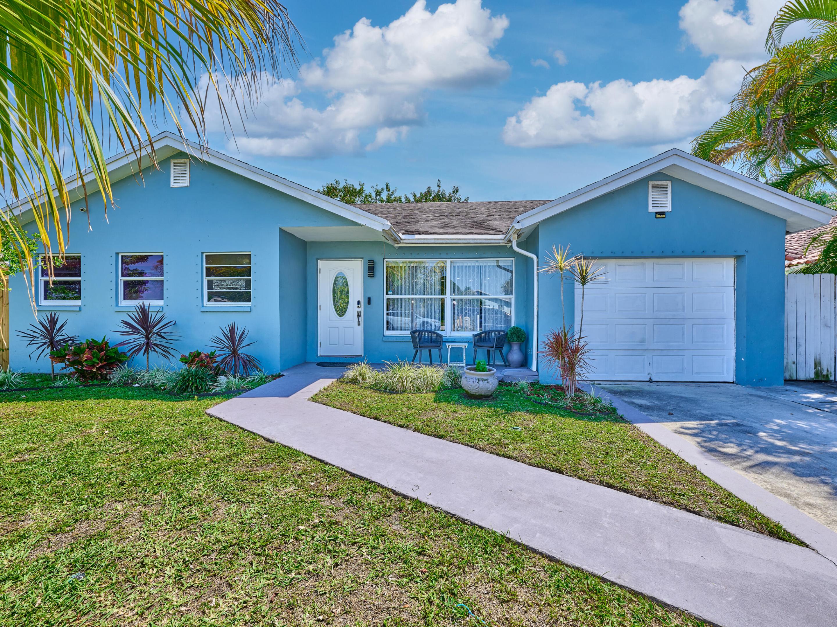 9020 SW 8th Street — photo