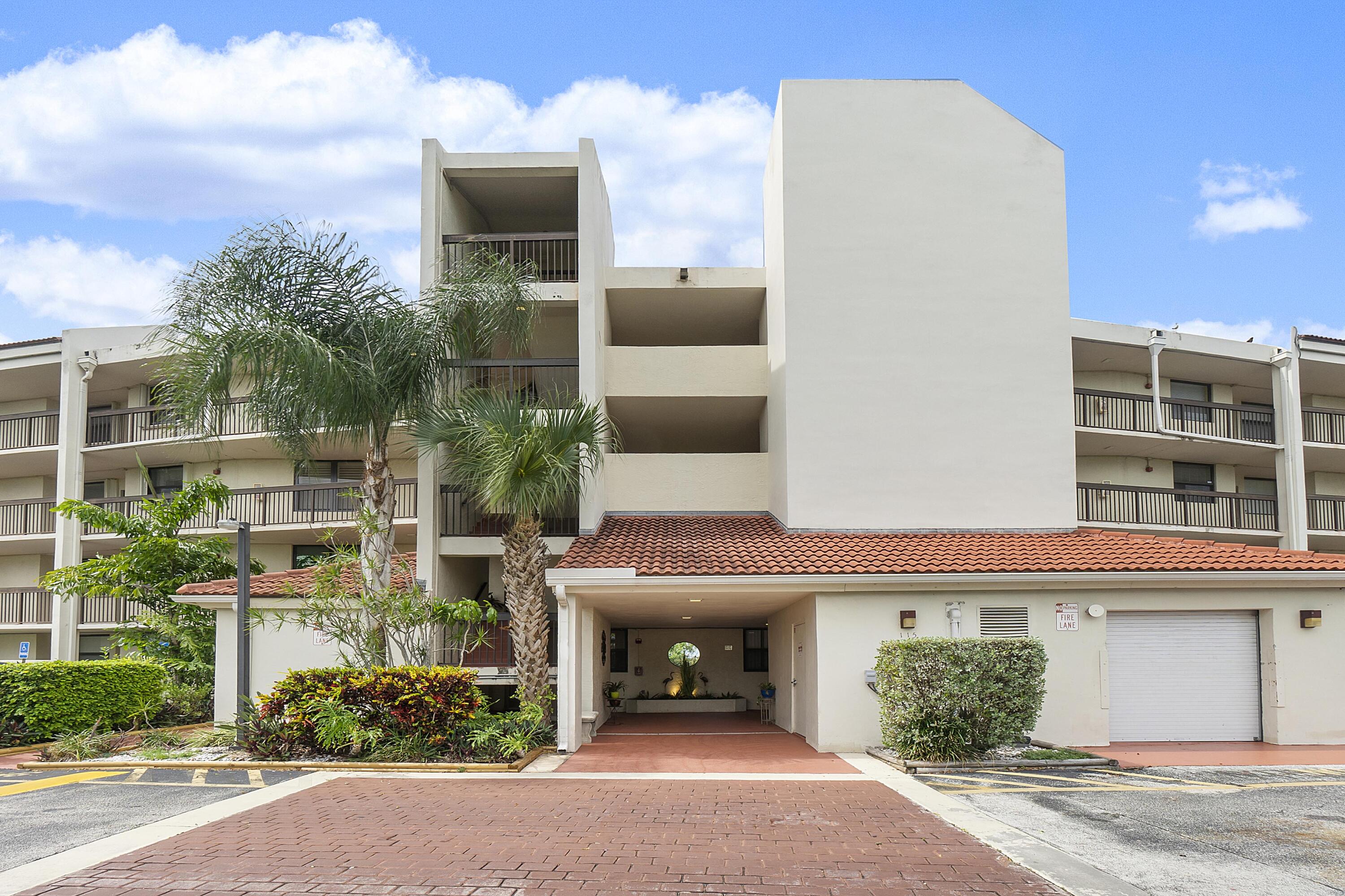 116 Lake Emerald Drive 403 — photo