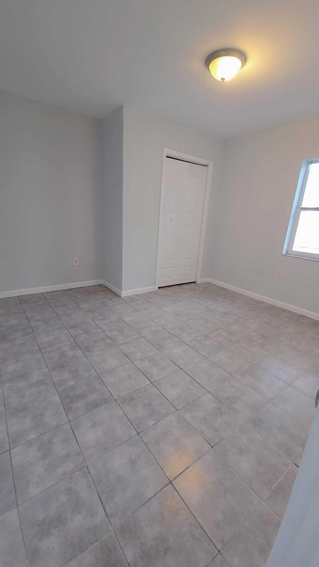 621 NW 5th Avenue Unit 3 — photo