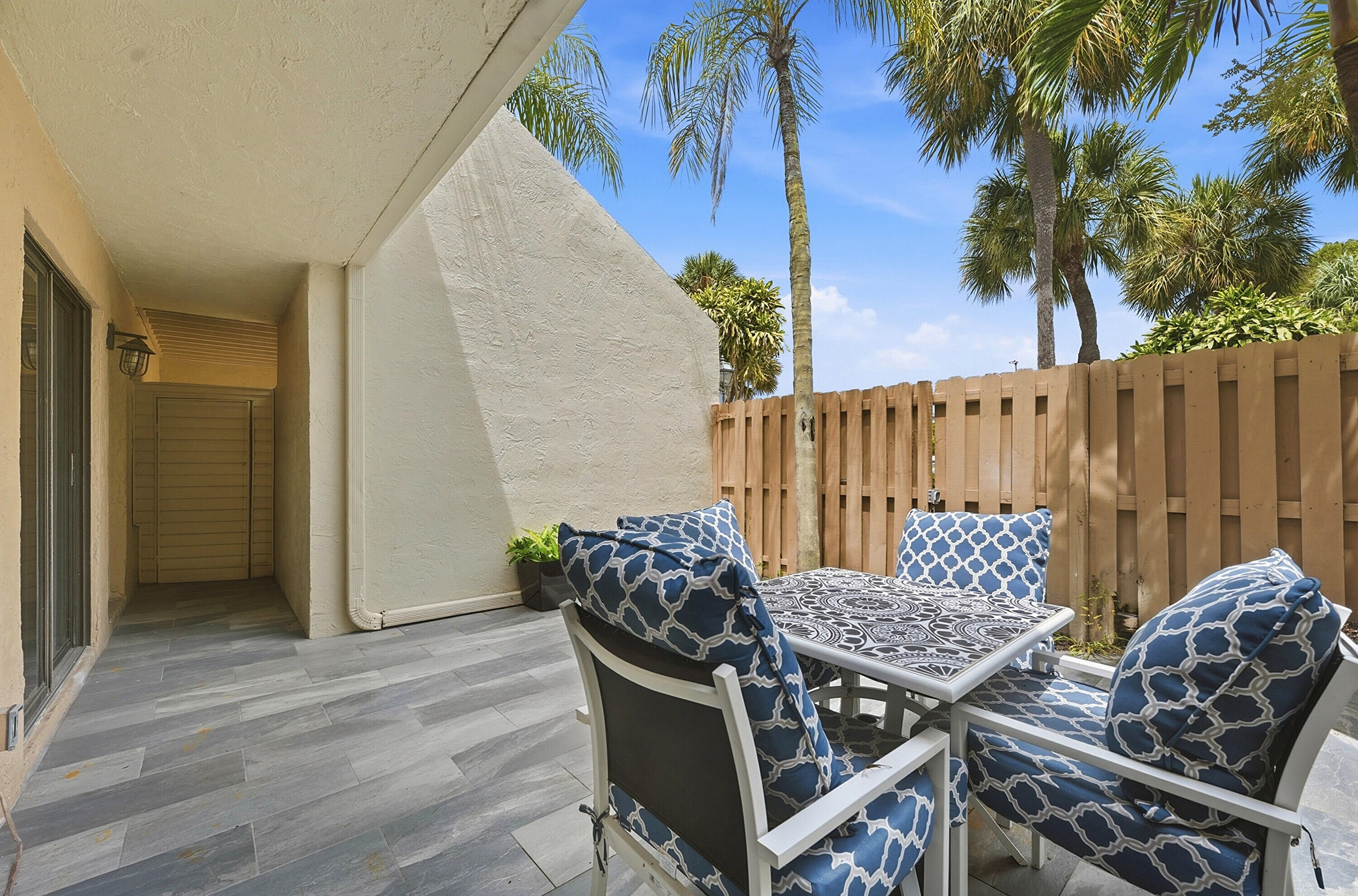 602 Executive Center Drive Unit 105 — photo