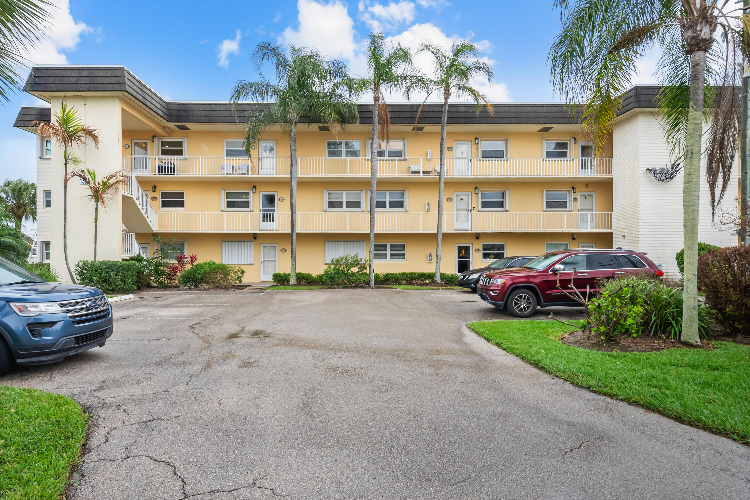 1351 Bayshore Drive 304 — photo