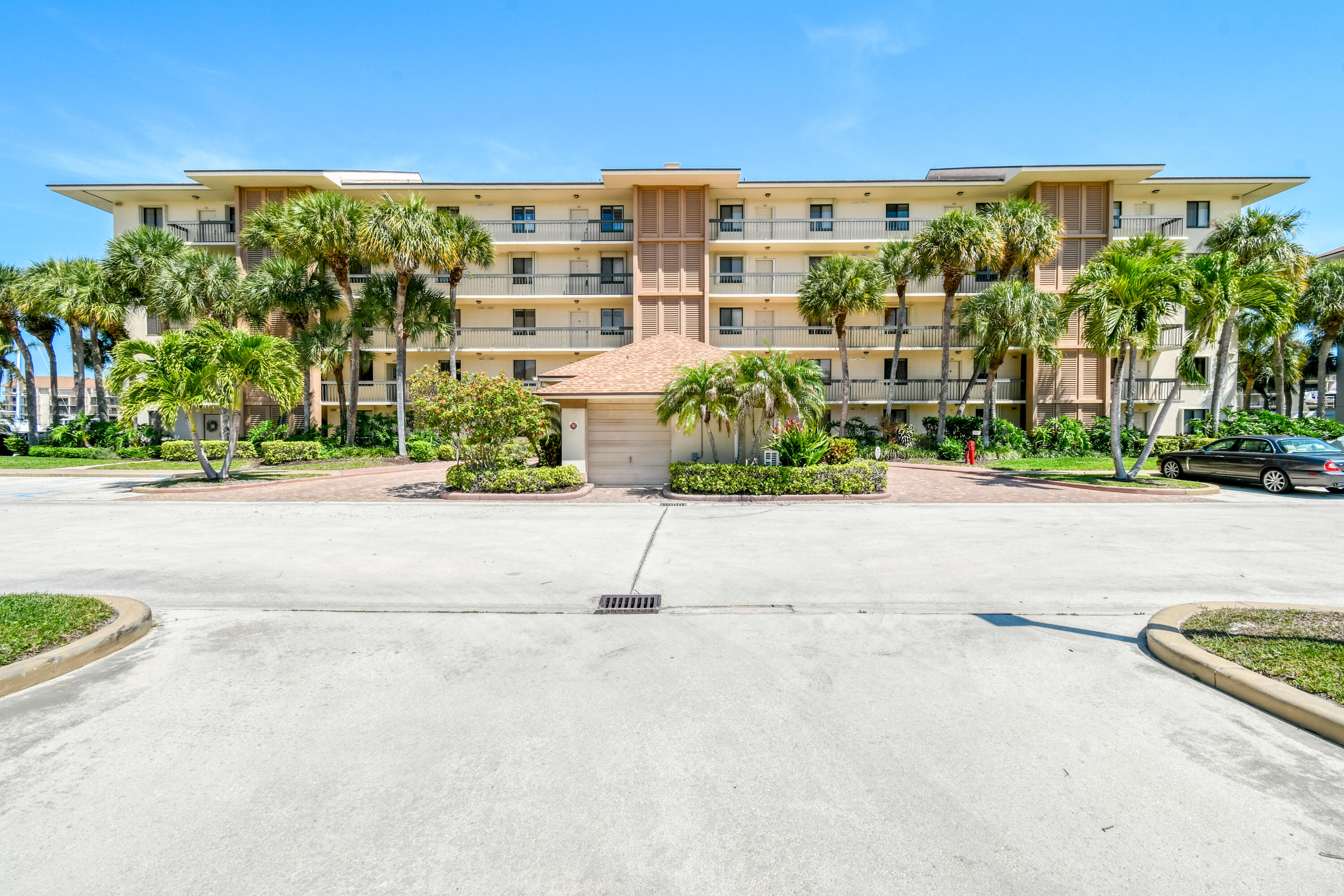 2401 Marina Isle Way 503 — photo