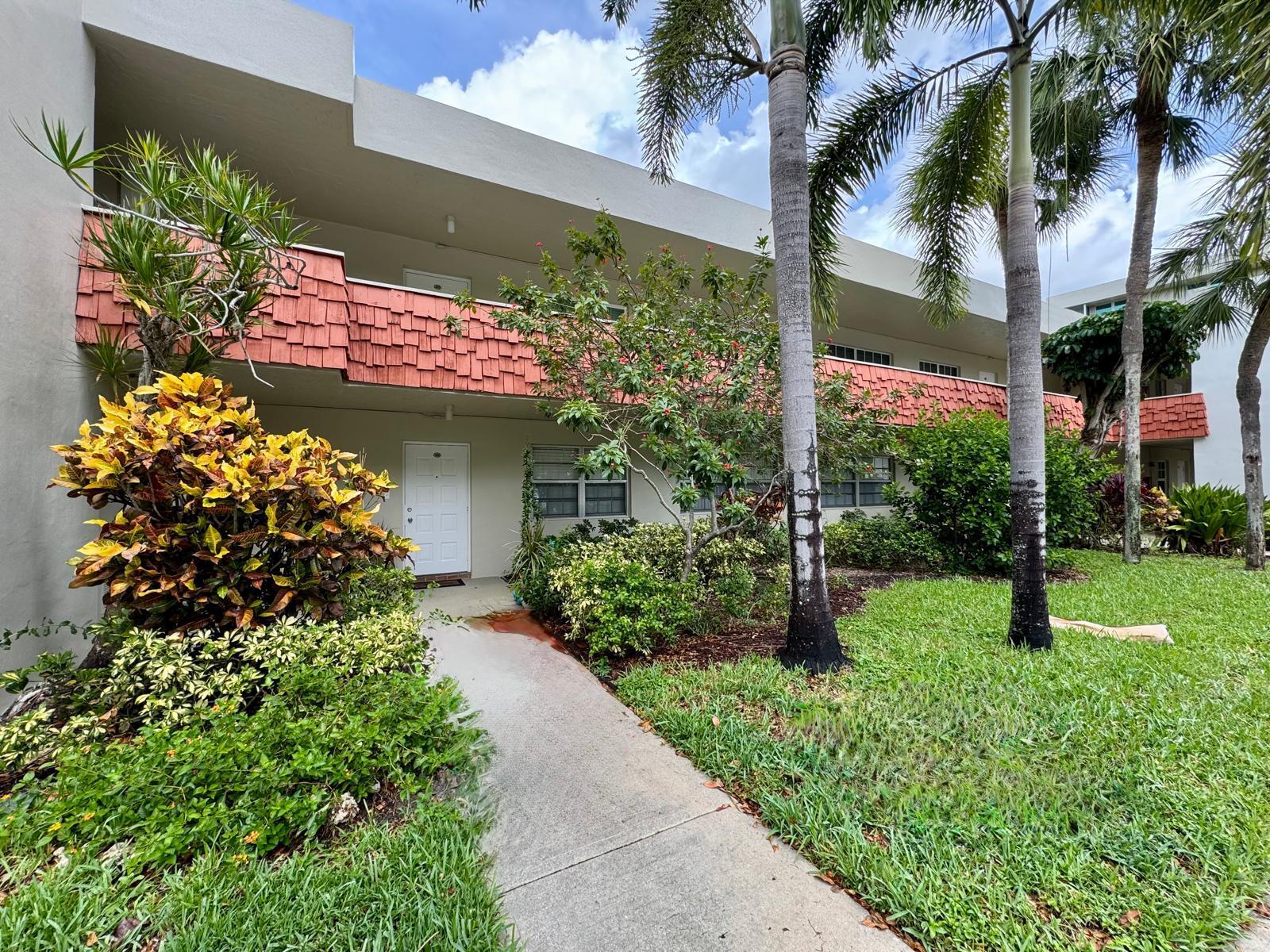 901 Cypress Terrace 103 — photo