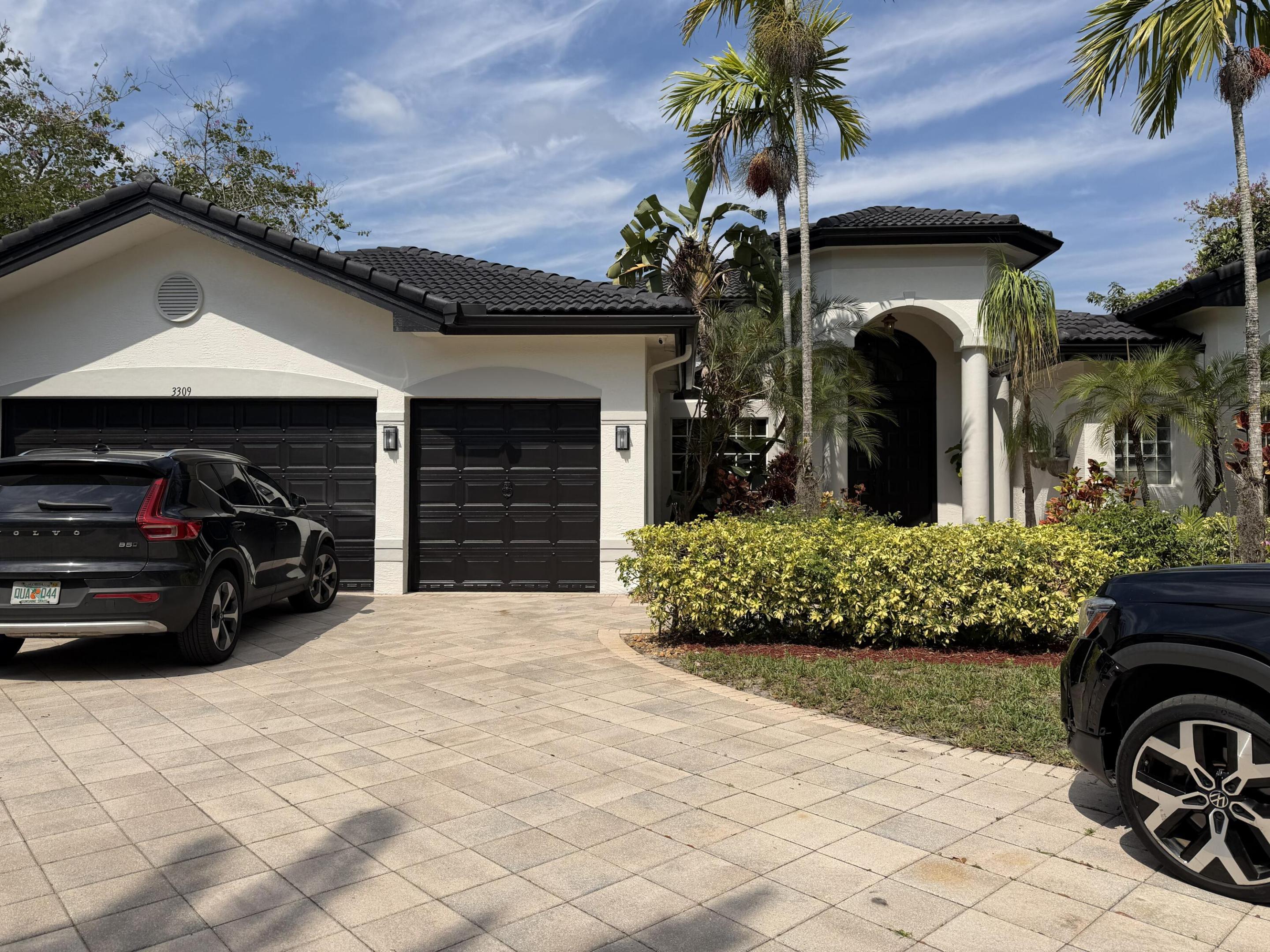 3309 Bradenham Lane — photo
