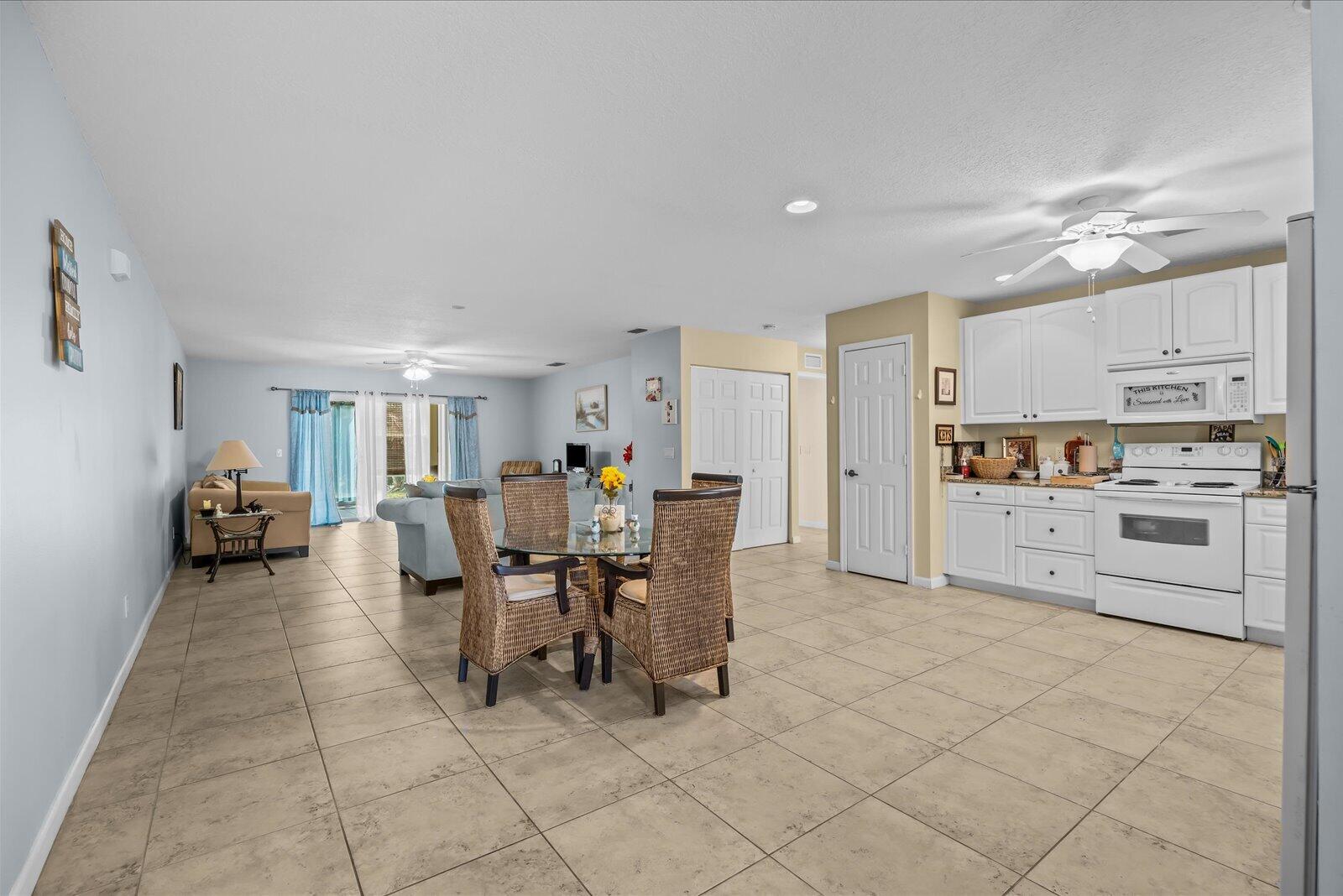 2074 SE Wild Meadow Circle — photo