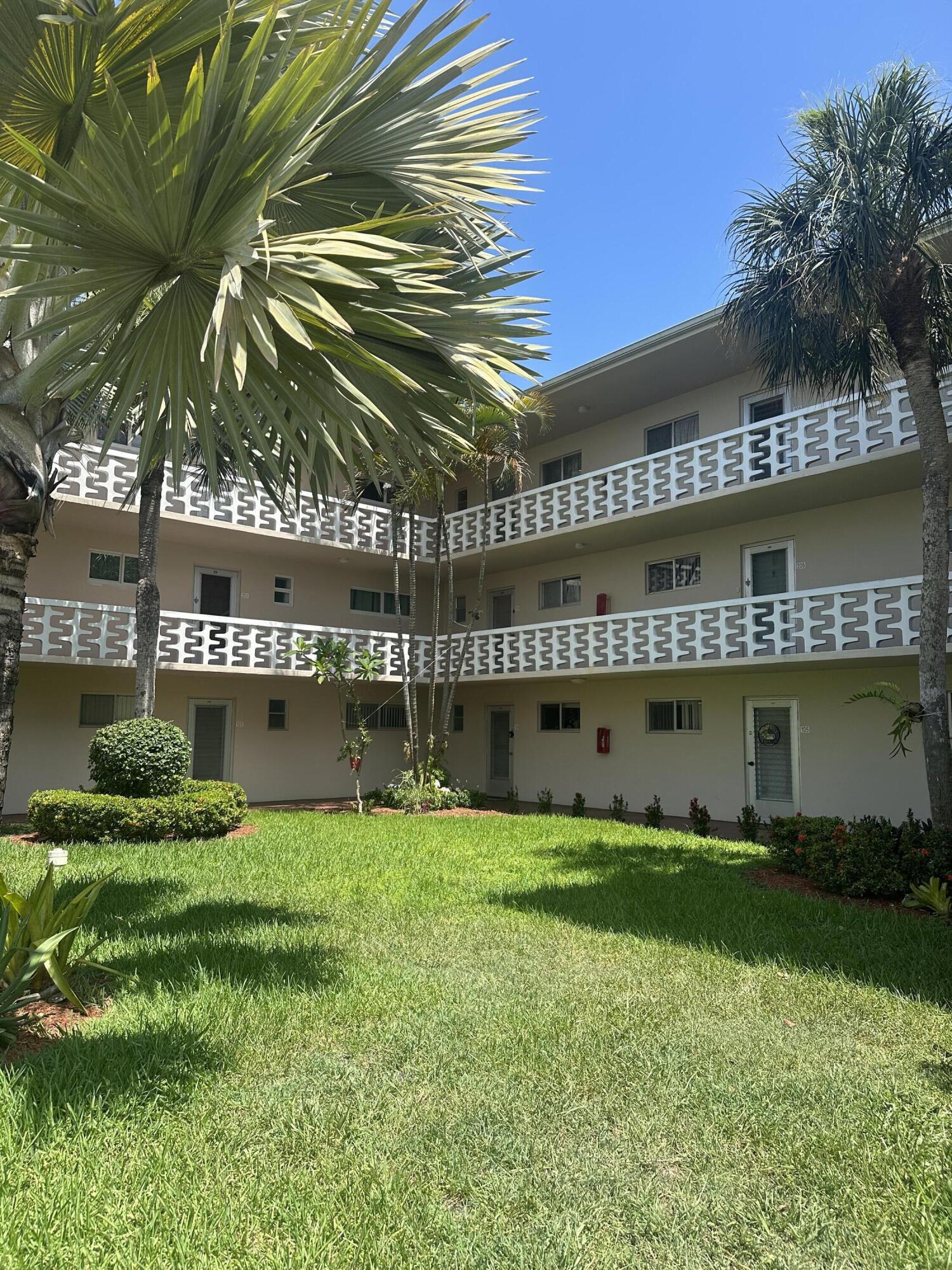 2812 S Garden Dr S 304 — photo