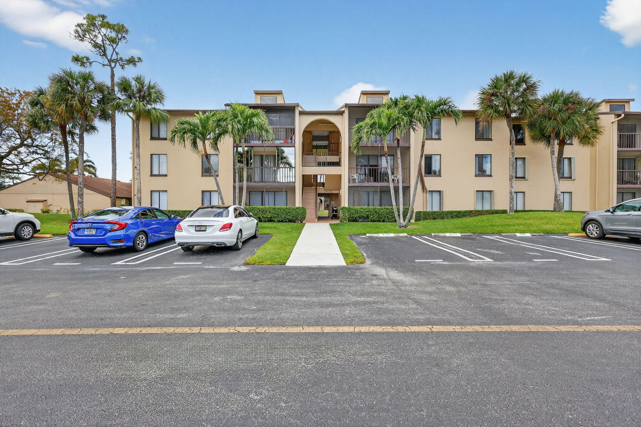 624 Sea Pine Way B3 — photo