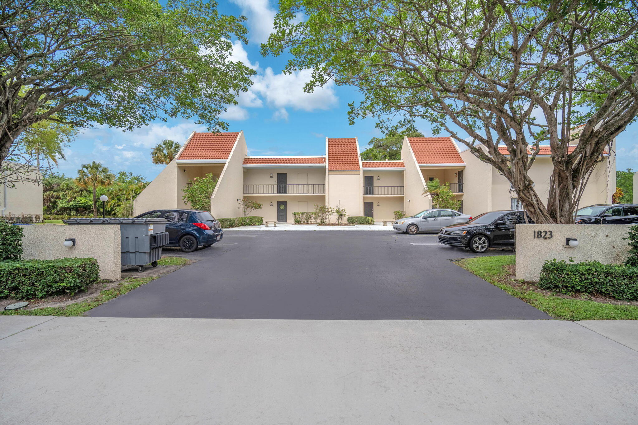 1823 Presidential Way E101 — photo