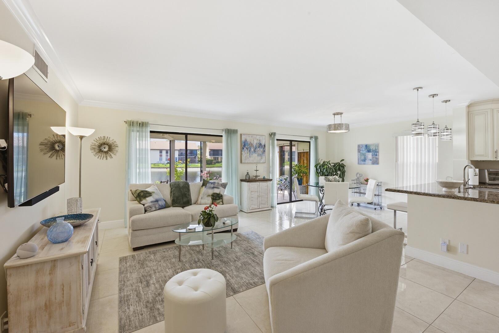 10223 N Circle Lake Drive 102 — photo