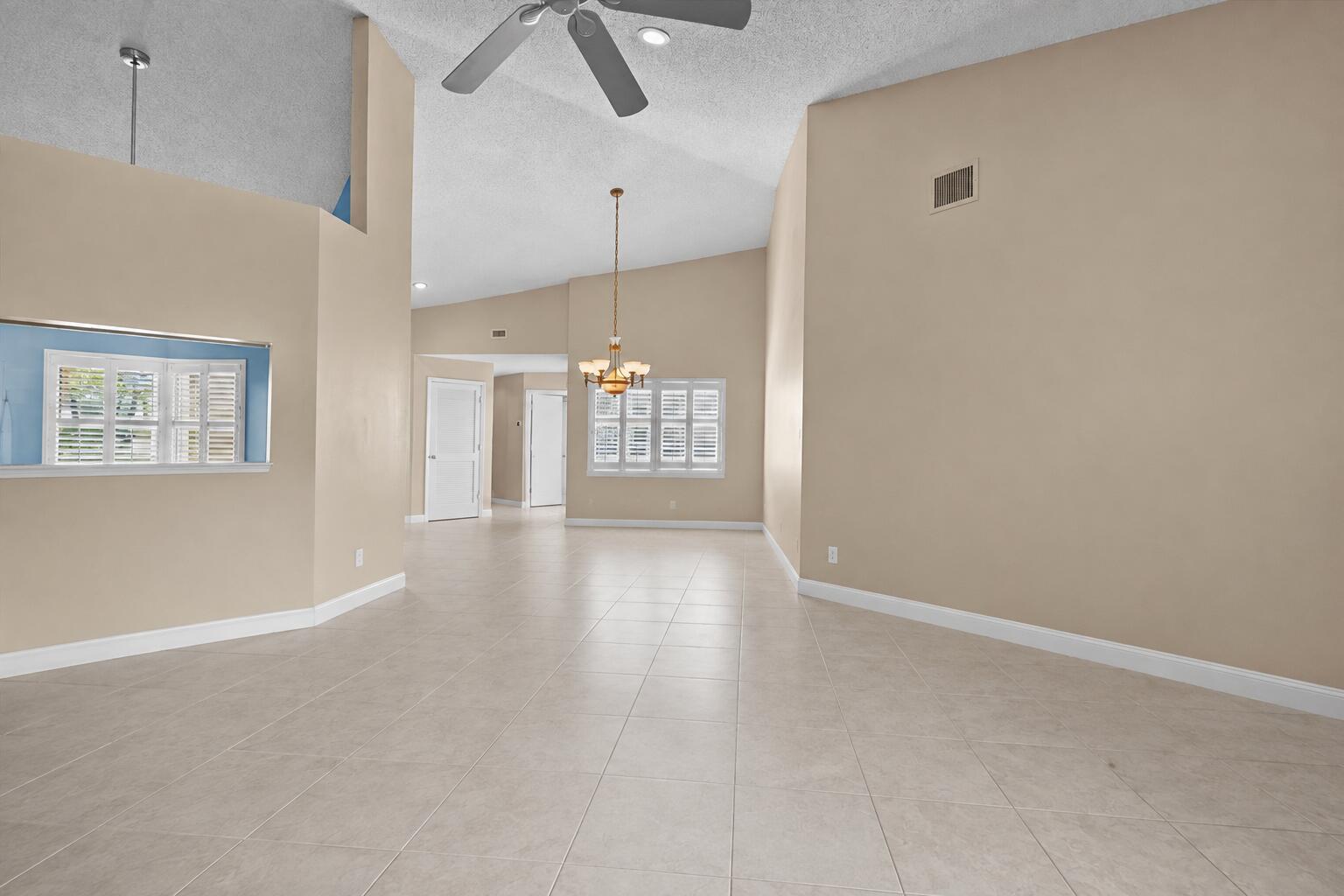 2424 SW Foxpoint Trail — photo