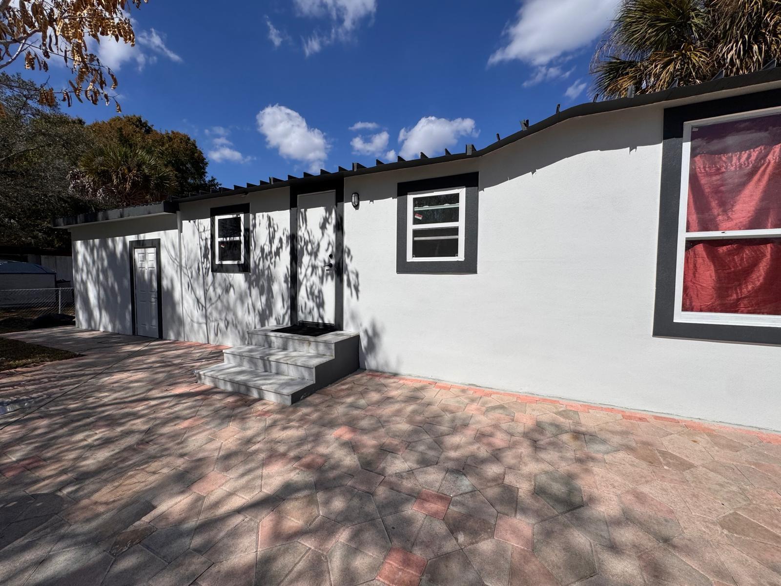 357 Hunting Club Avenue — photo
