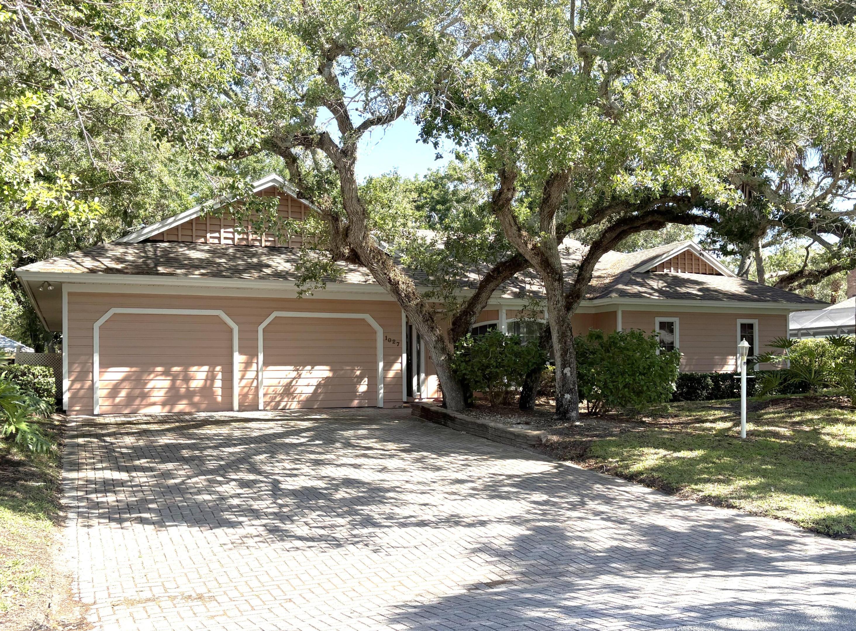 1027 Mangrove Lane — photo