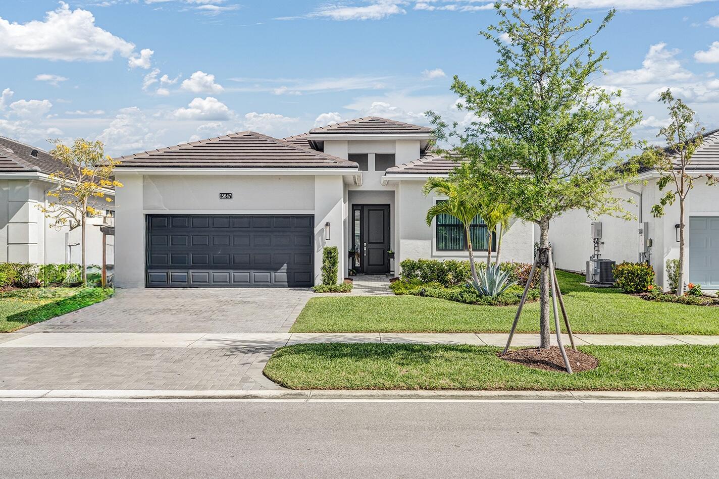 15647 Merritt Drive — photo