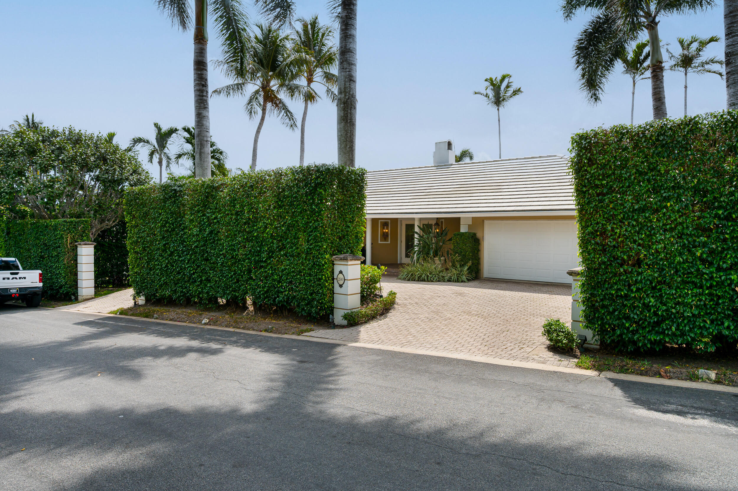 280 Tradewind Drive — photo