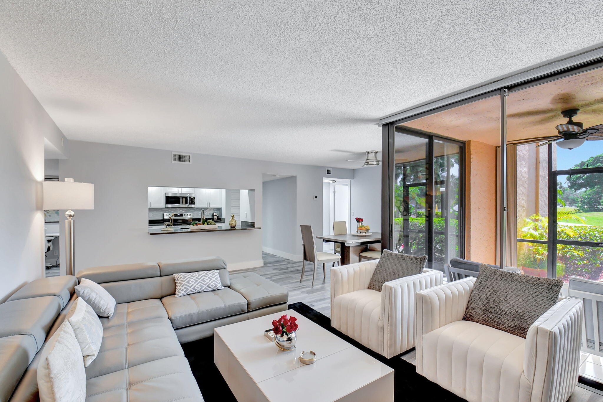 2255 Lindell Boulevard 4103 — photo