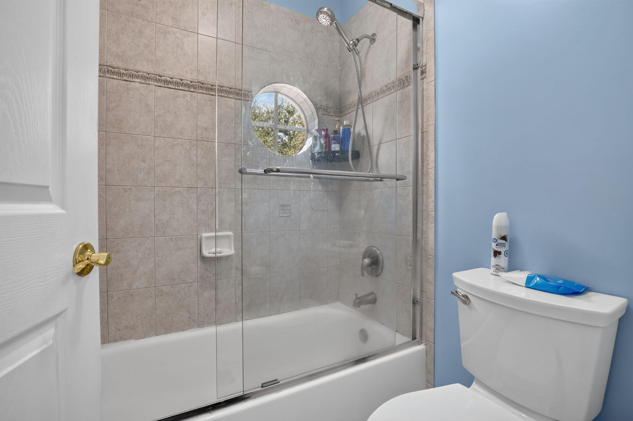 13382 Lakepointe Circle — photo