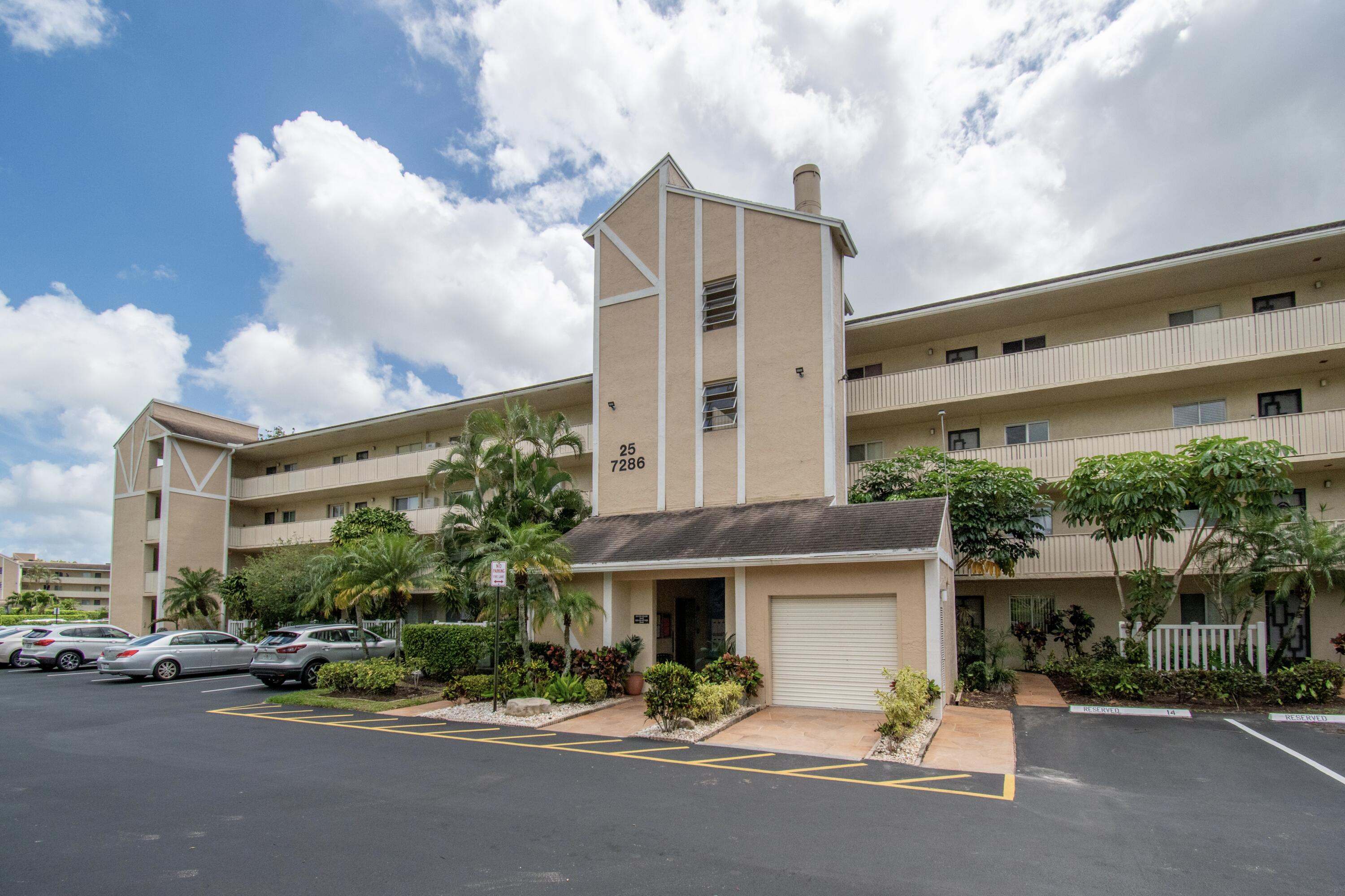 7286 Huntington Lane 408 — photo