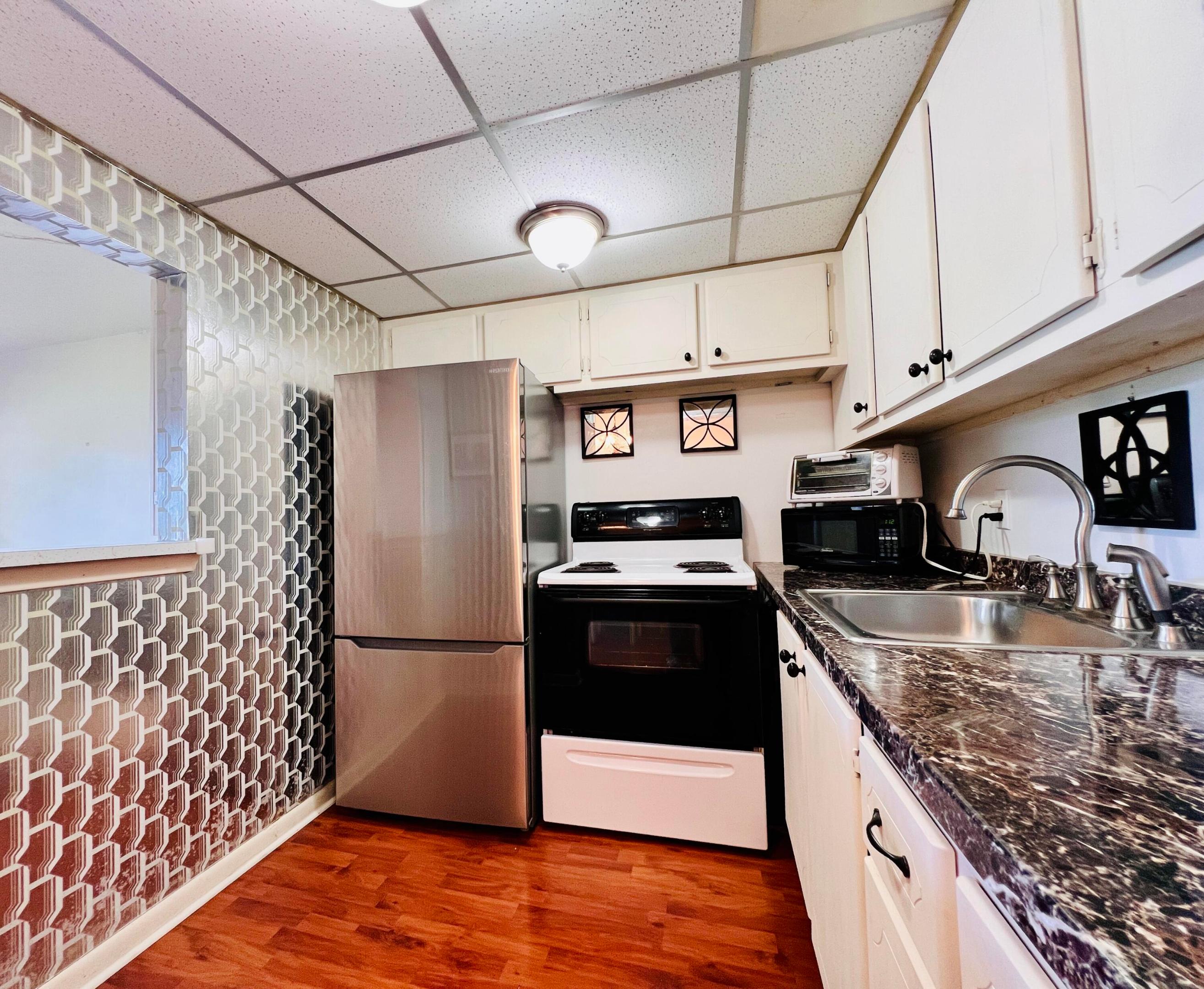 8 Northampton a — photo