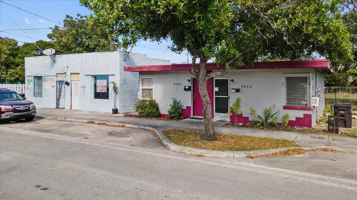 1504 N Sapodilla Avenue — photo