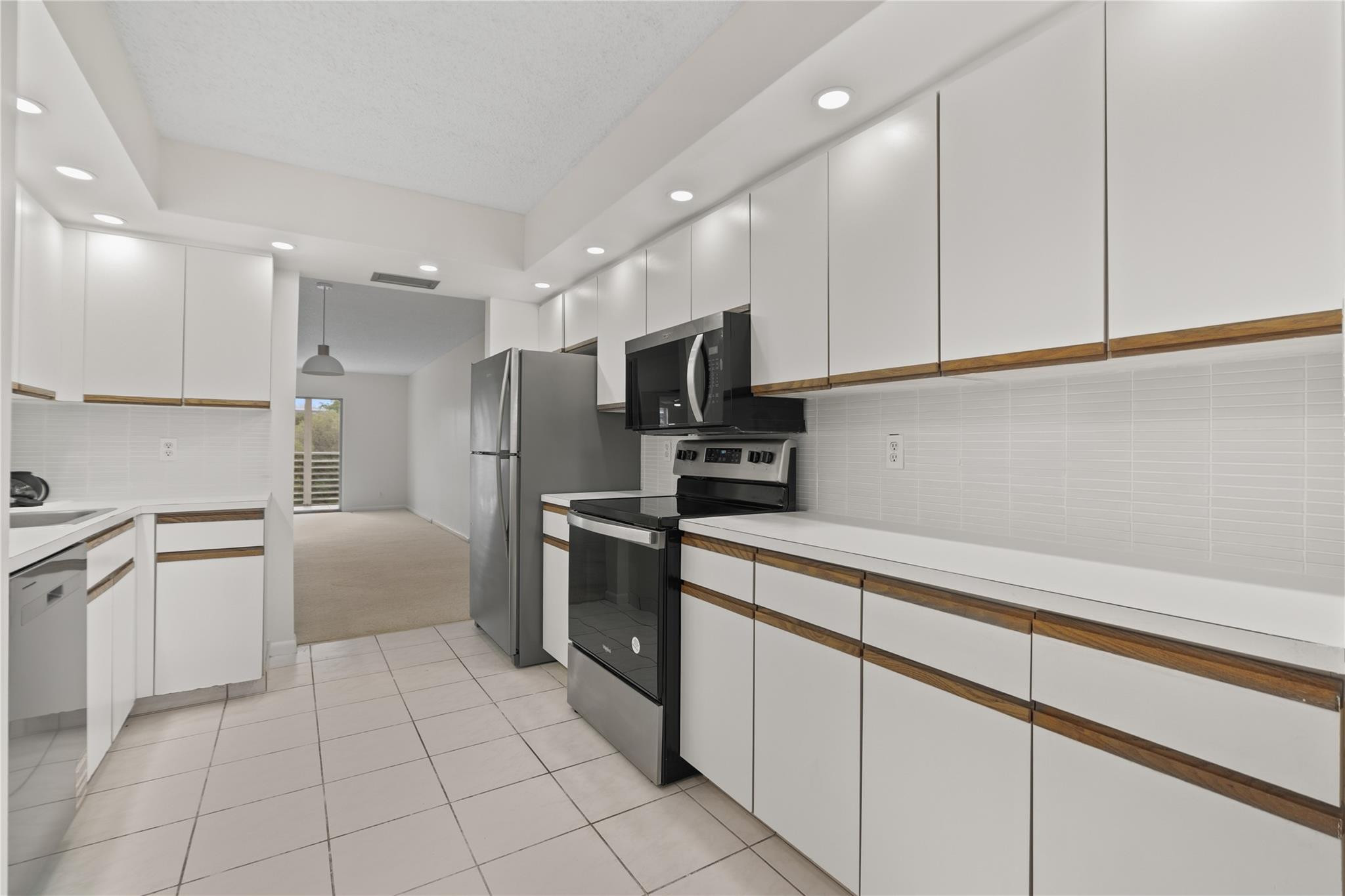 1801 Eleuthera Point J3 — photo