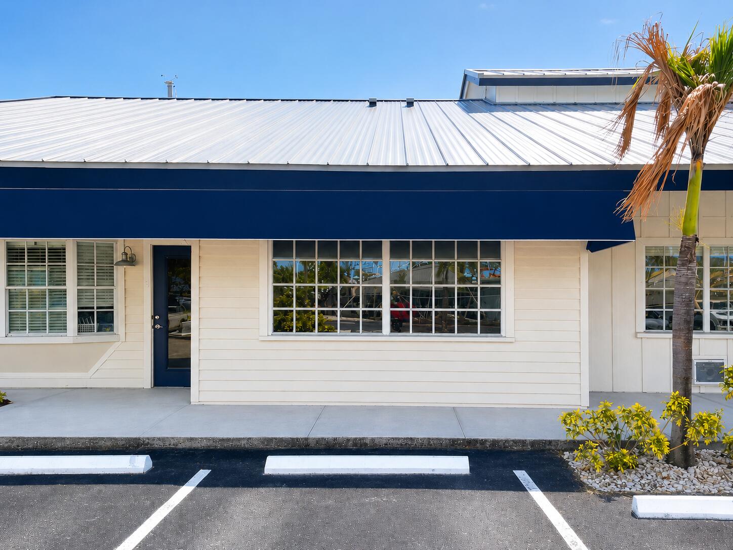2010 Harbortown W — photo