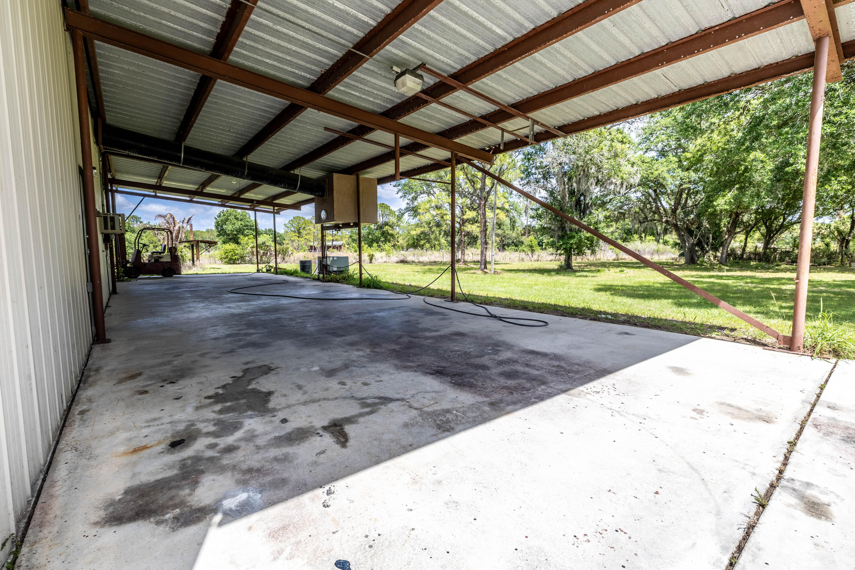 21216 Glades Cut Off Road — photo