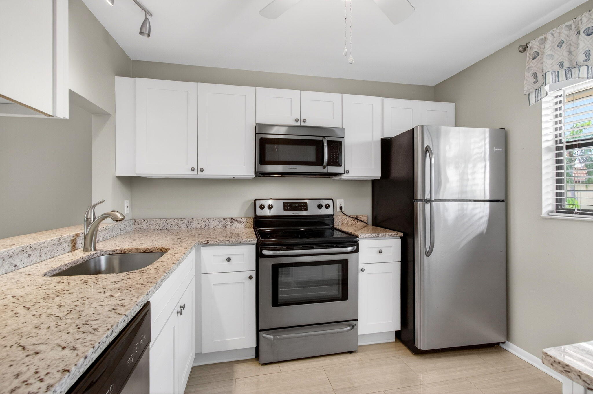 7245 Golf Colony Court 205 — photo