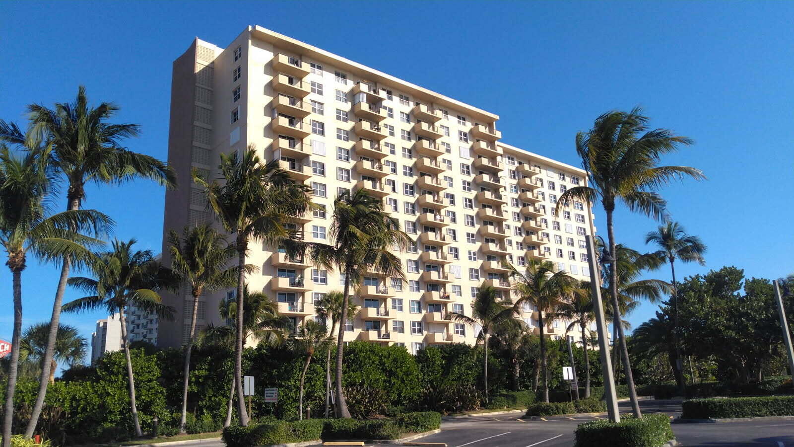 2000 S Ocean Boulevard 4a — photo
