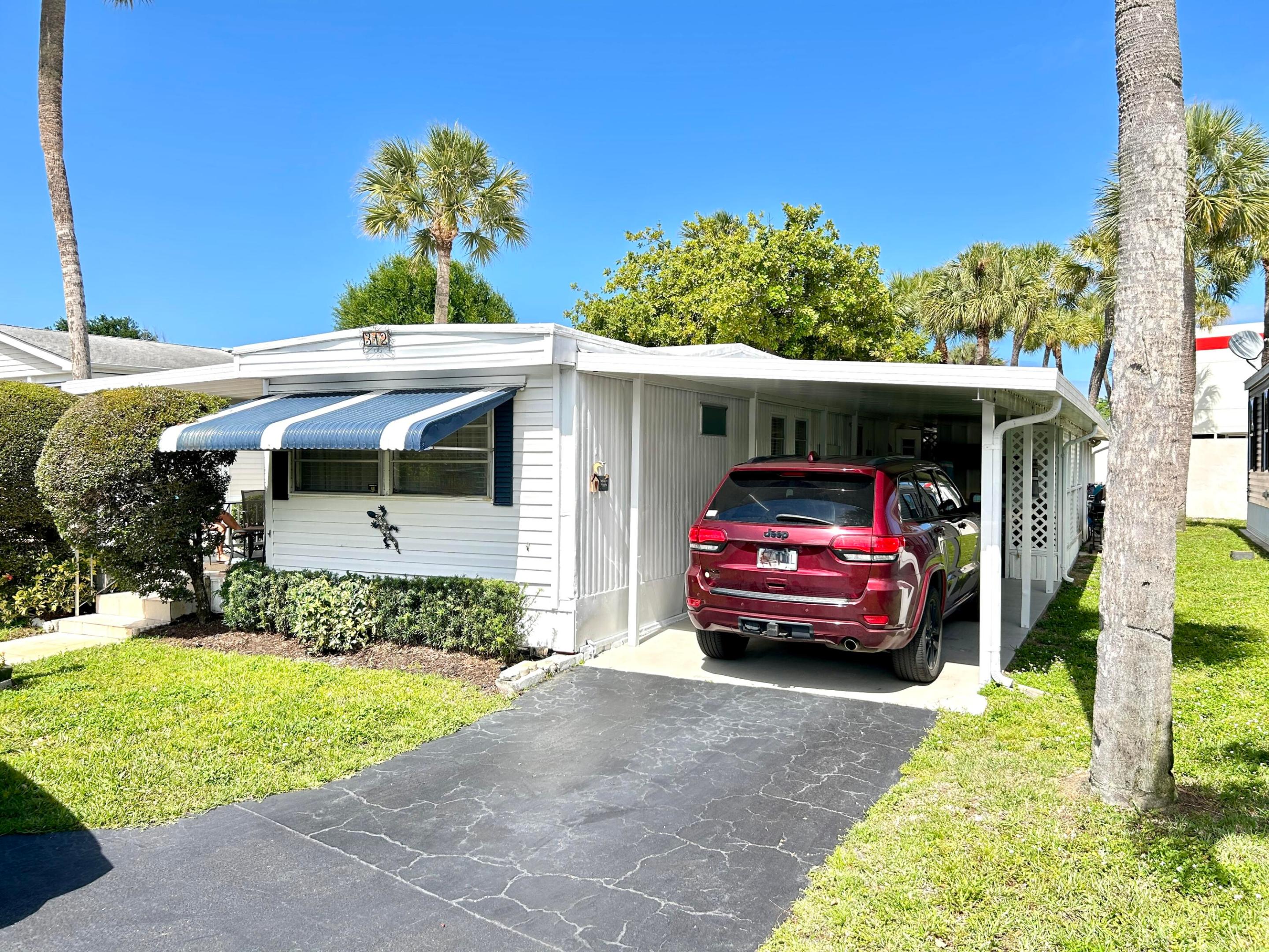 312 Hibiscus Drive — photo