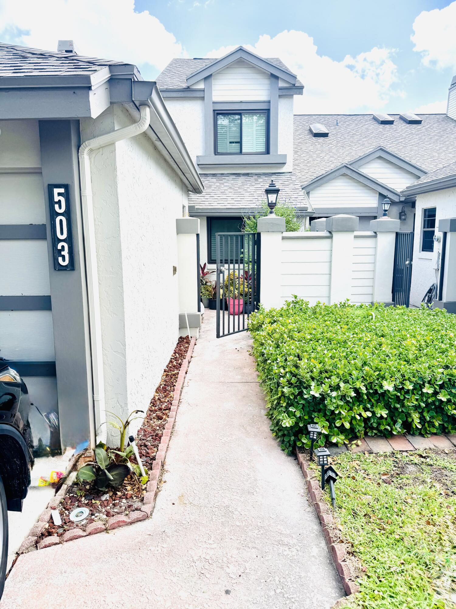 503 Landings Boulevard — photo