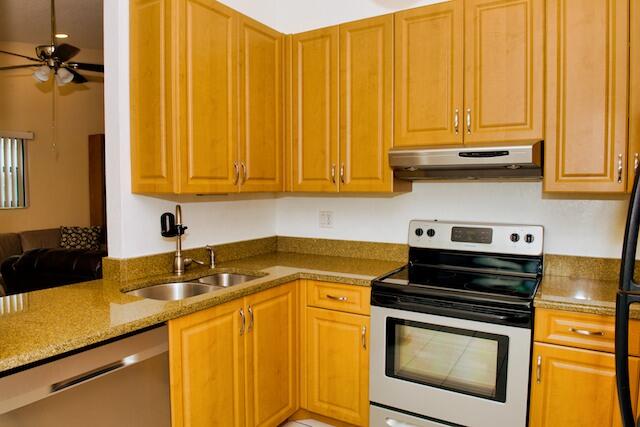 10551 Country Club Terrace, Boca Raton, FL 33428 — photo 2