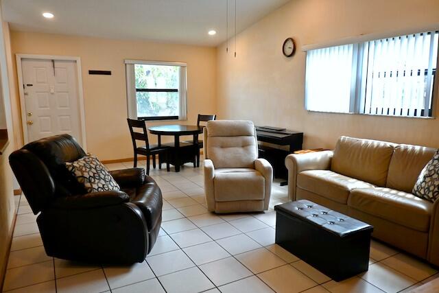 10551 Country Club Terrace, Boca Raton, FL 33428 — photo 3