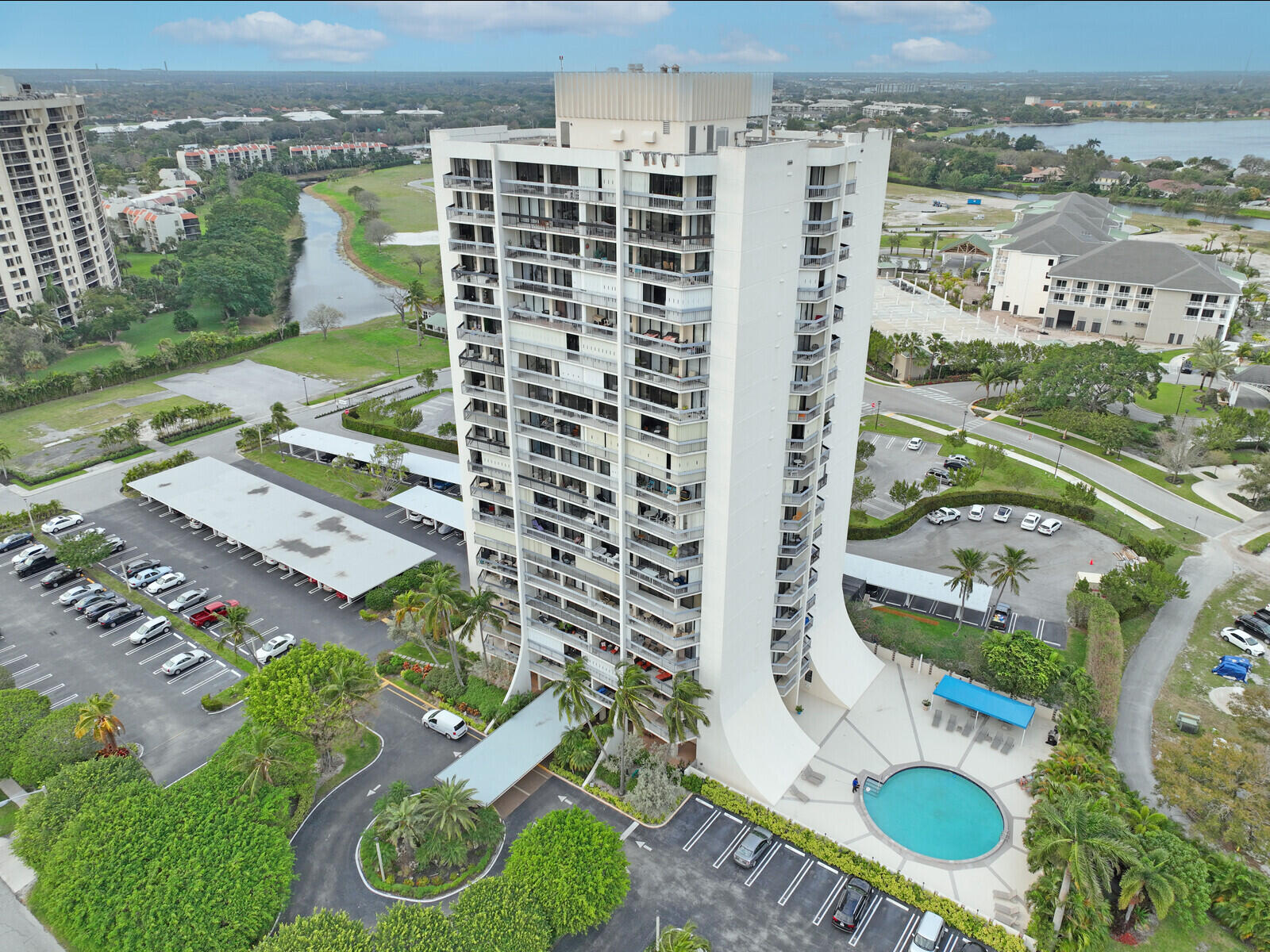 2400 Presidential Way 401 — photo
