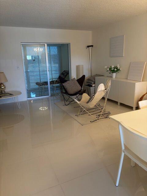 Home in Lake Worth, FL 33461 — photo 2