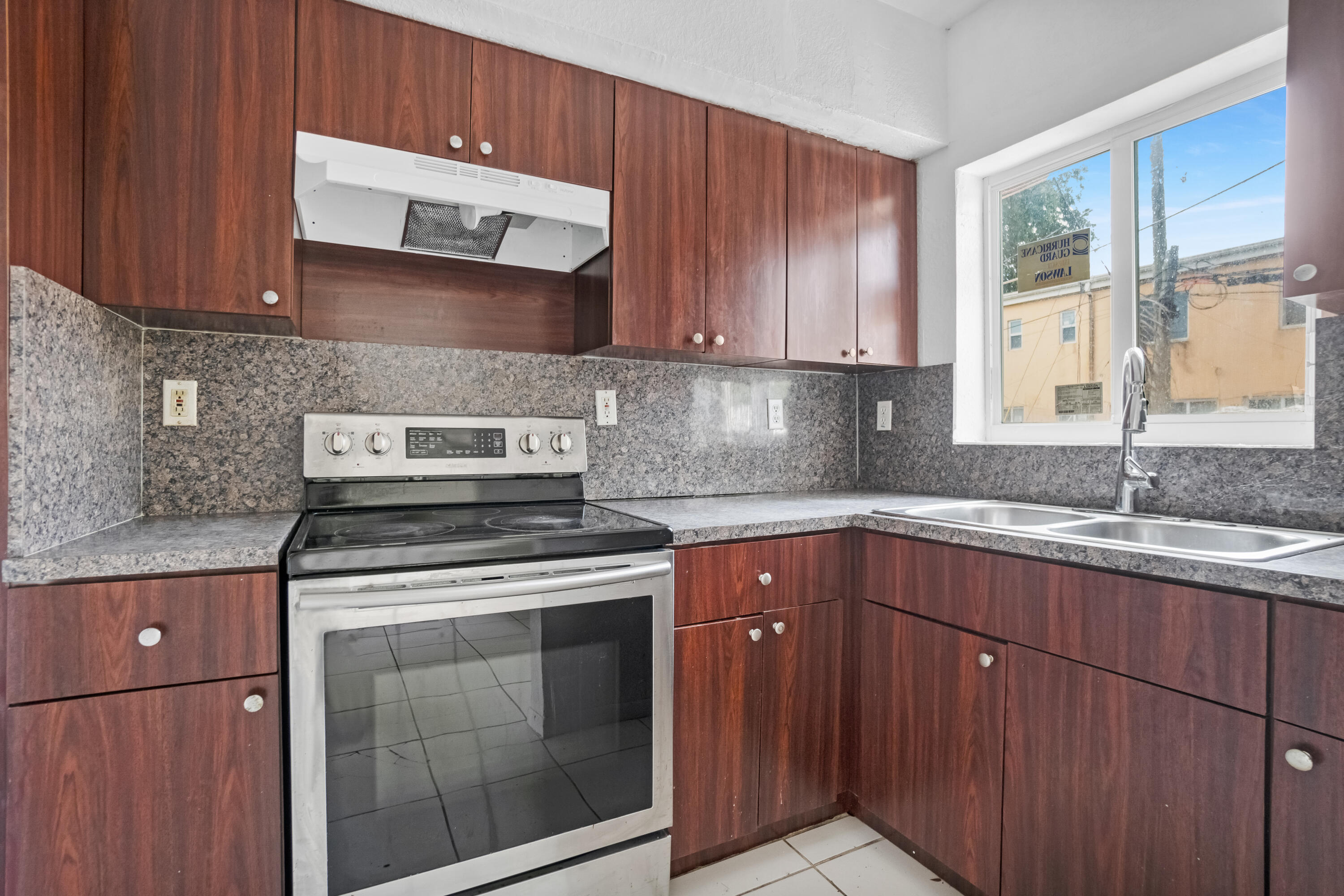 306 NW 84th Terrace 306 — photo