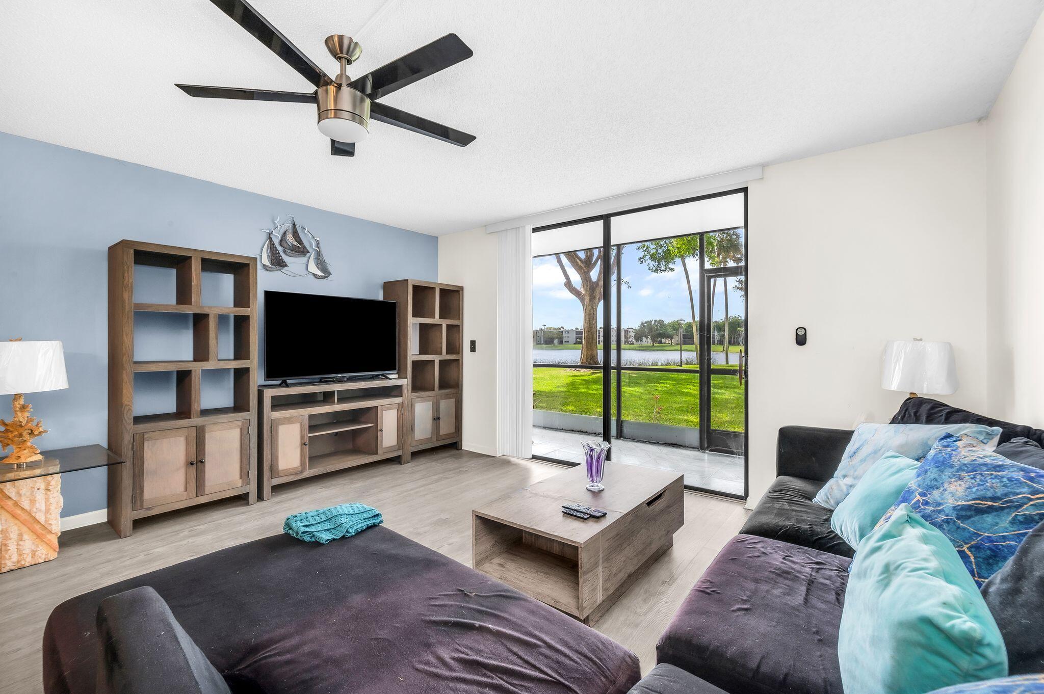 5220 Las Verdes Circle 108 — photo