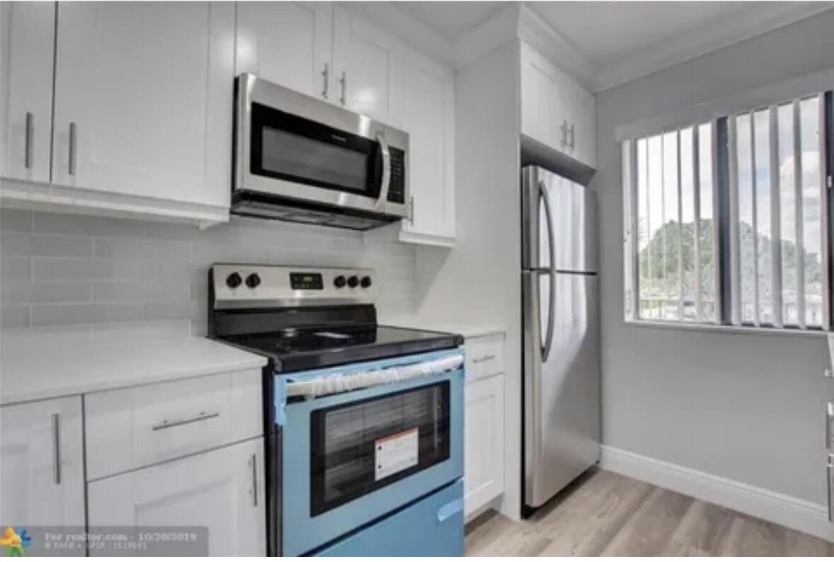 4110 Tivoli Court 202 — photo