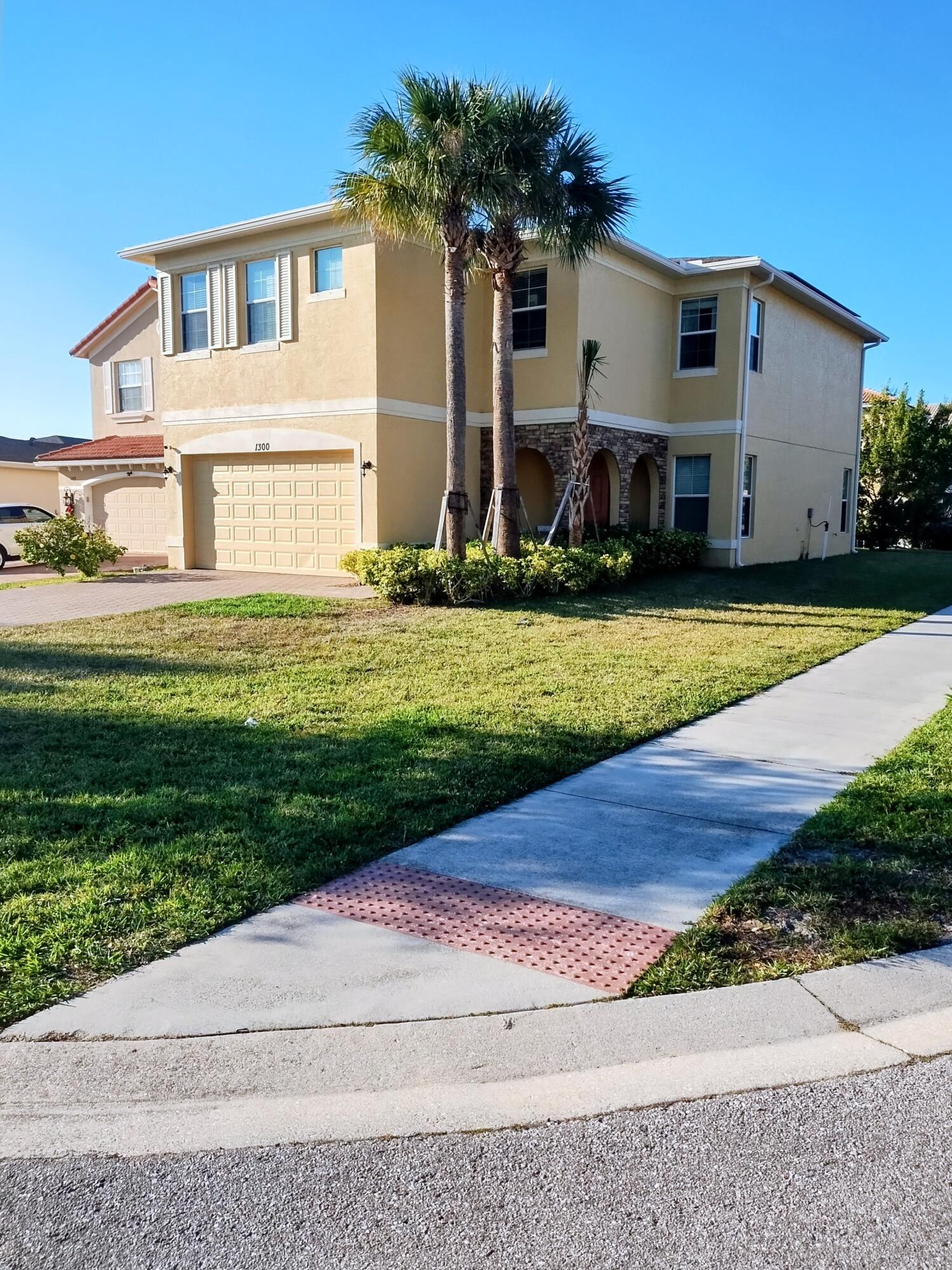 1300 NW Fiorenza Court — photo