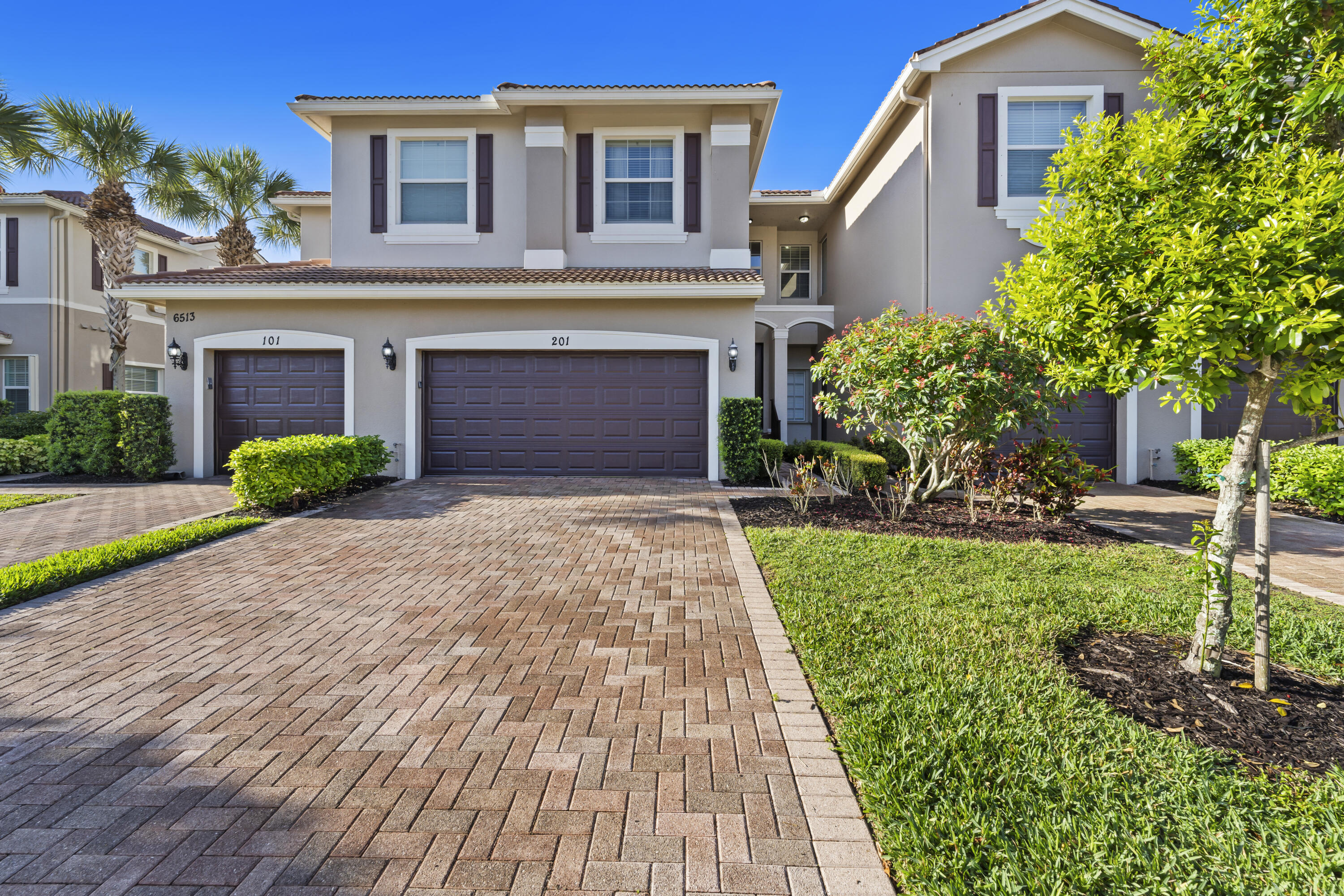 6513 Monterey Point 201 — photo